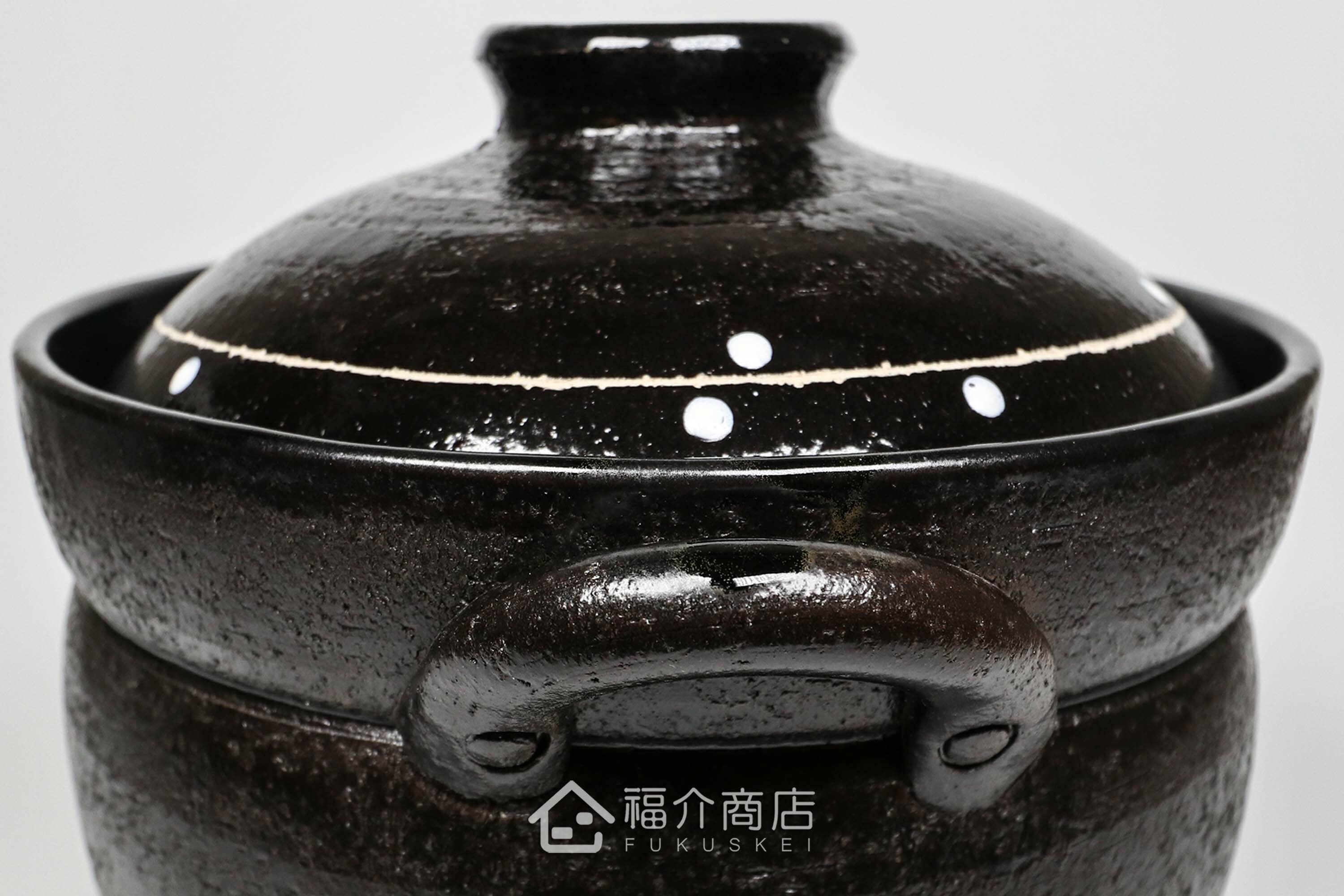 煮飯用陶瓷材質的飯鍋