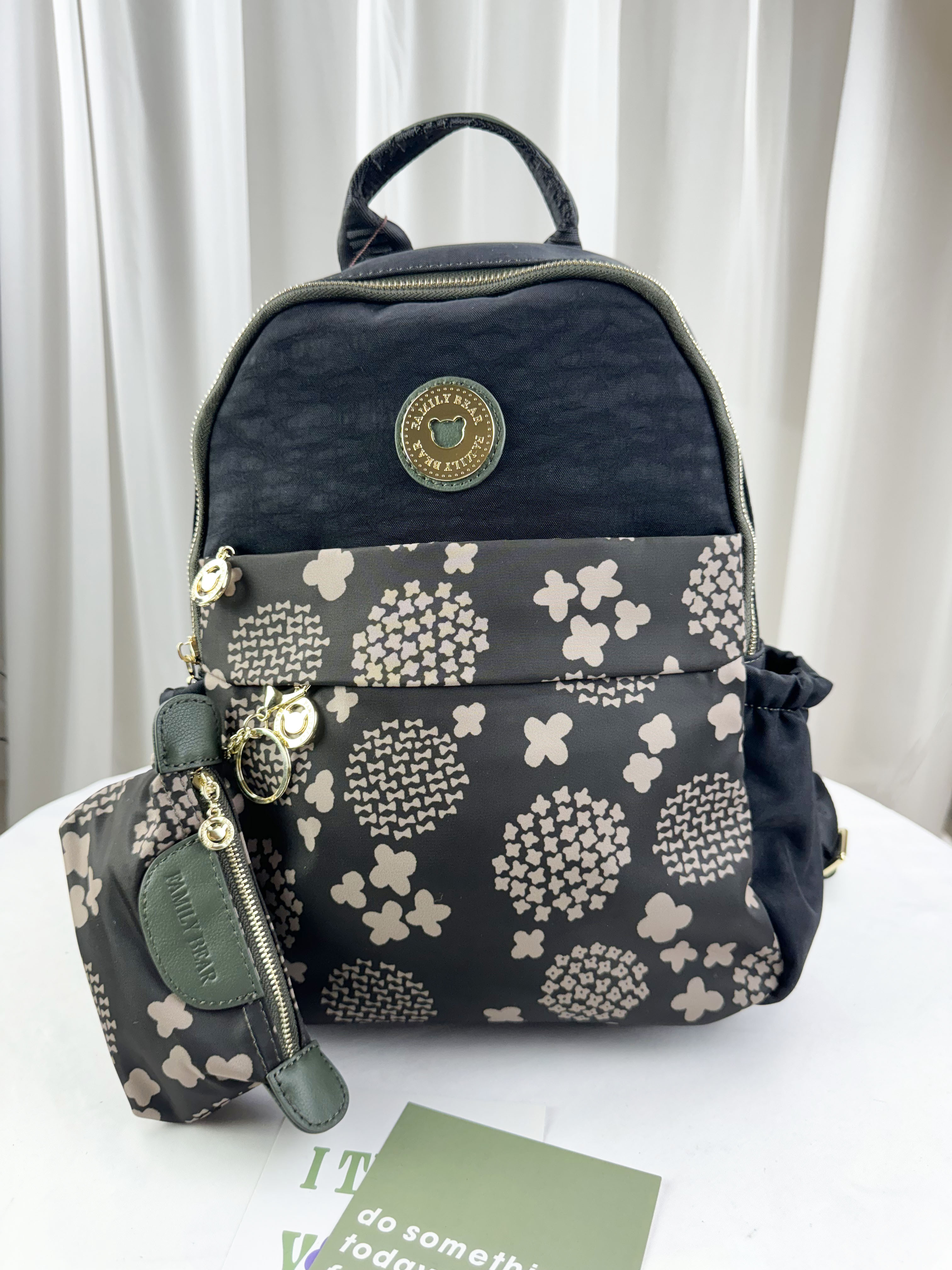 FamilyBear 墨綠圖騰防潑水後背包 附零錢包   #2793