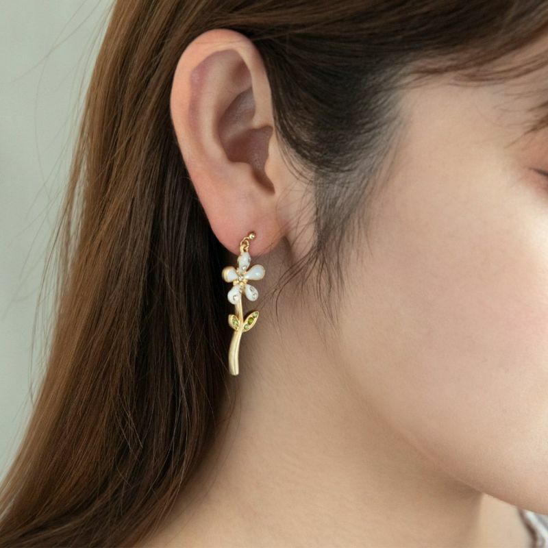 [日本制] 閃石一枝花耳環