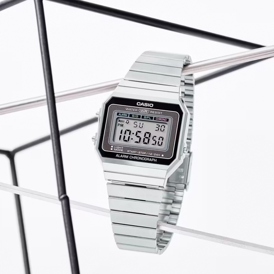Casio A700W-1A 超薄 銀色方形復古跳字錶