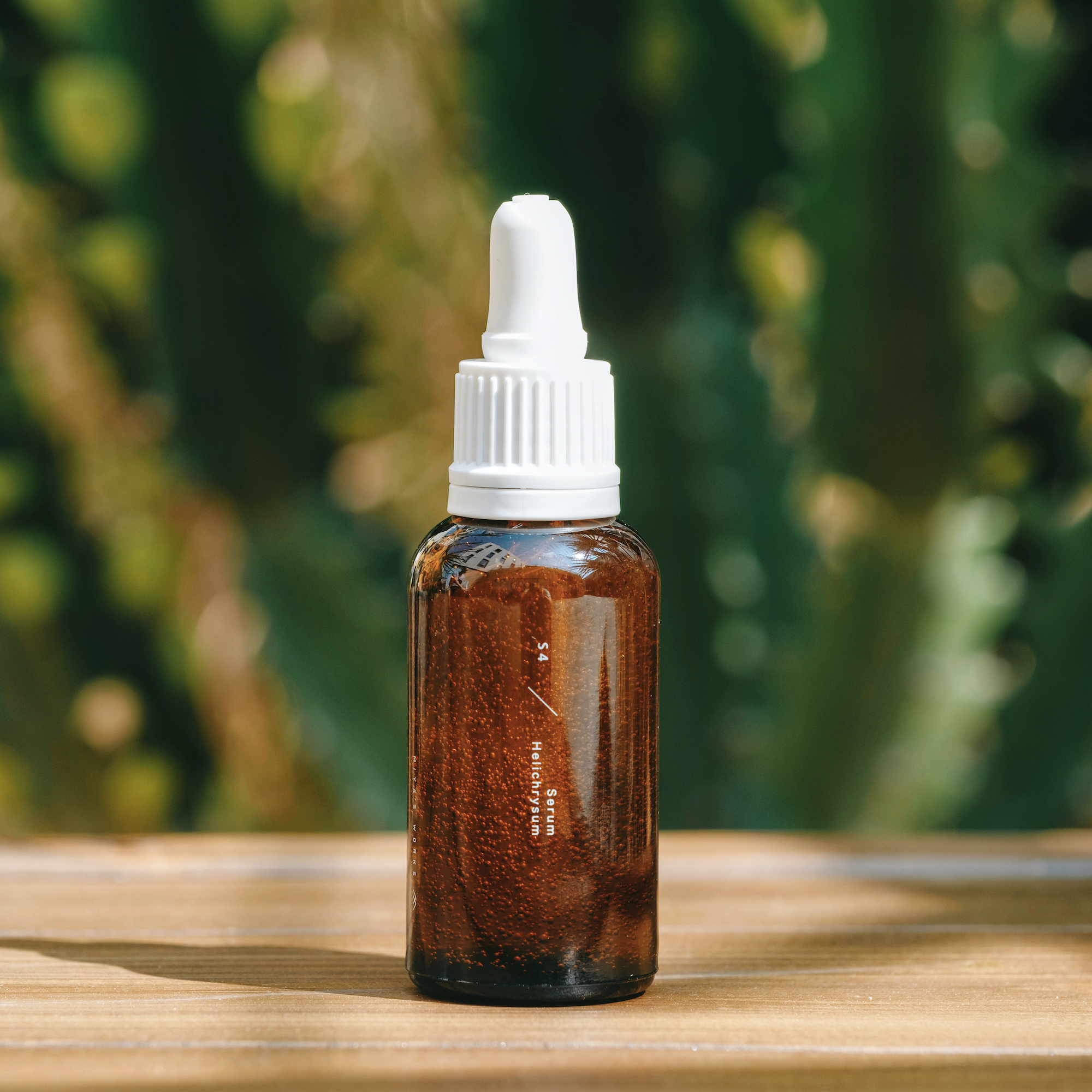 S4 永久花保濕精華