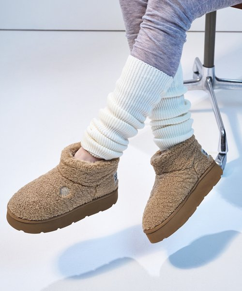 MARDI MERCREDI BOUCLE UGG BOOTS