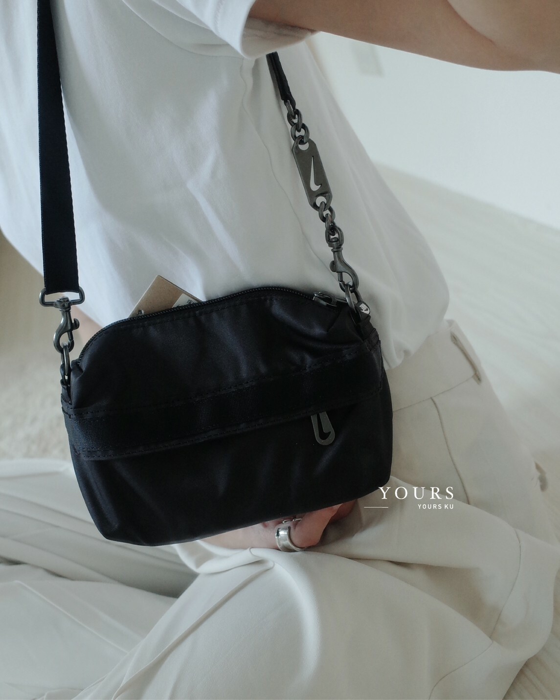 Nike 黑色質感小廢包（CW9304-010）