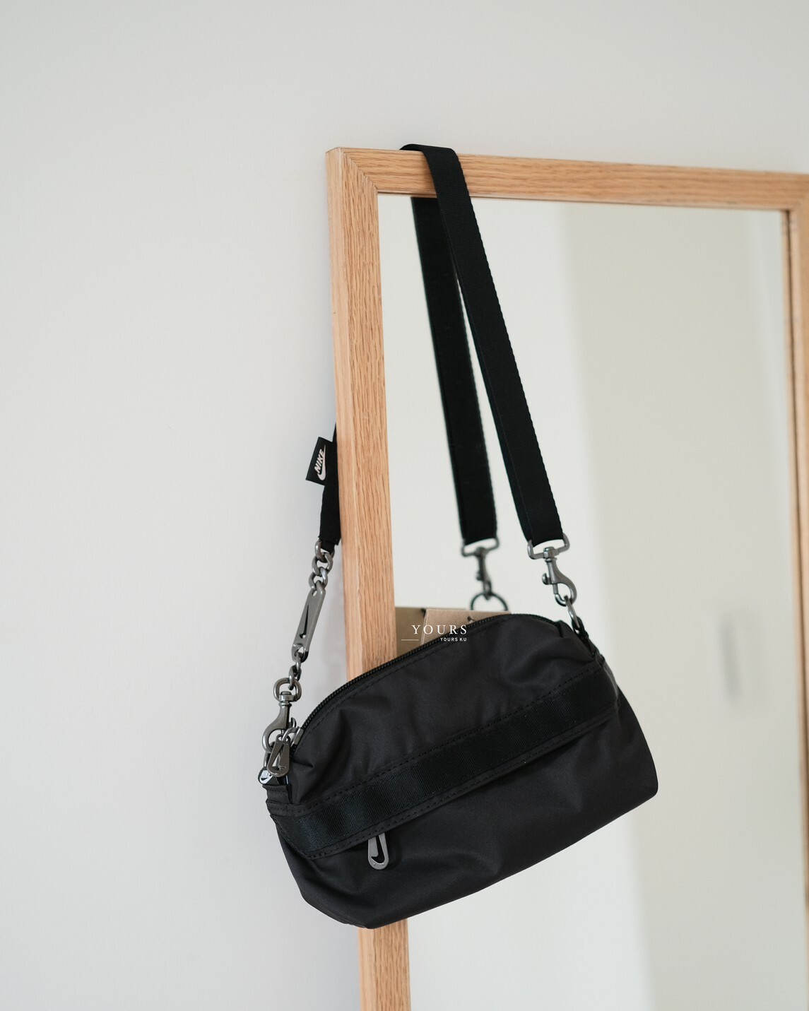 Nike 黑色質感小廢包（CW9304-010）