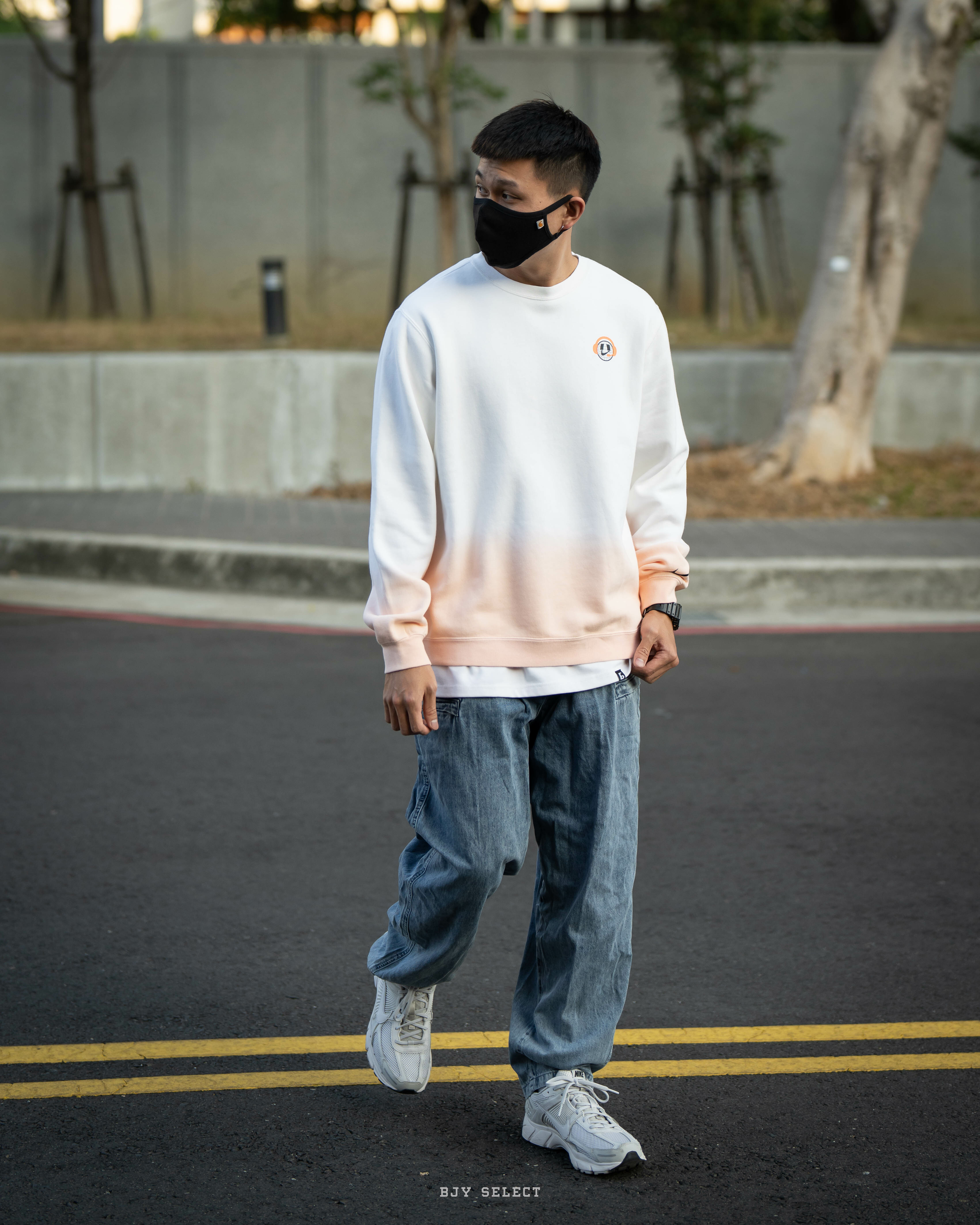 #現貨 NIKE 漸層 電競造型 內刷毛 大學T DO6937-100 白橘