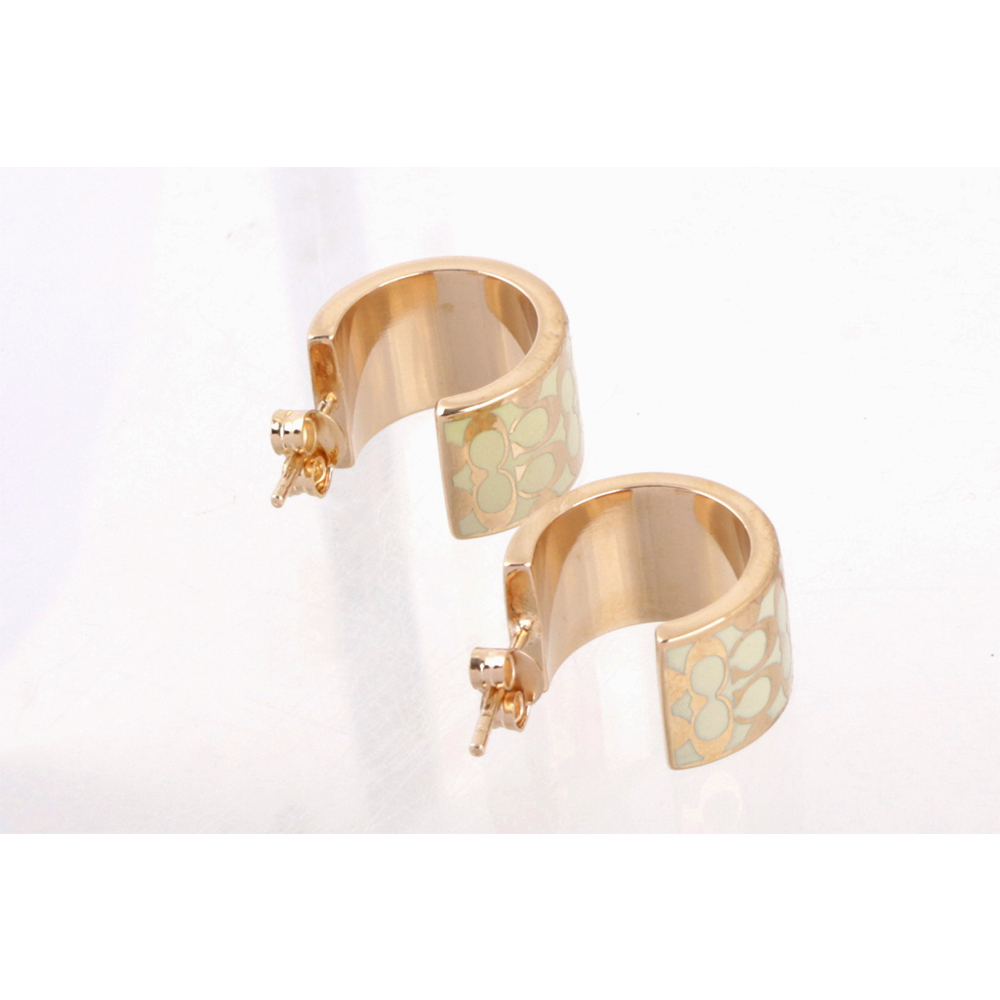 【COACH】CC Logo 滿版琺瑯環狀耳環(金色/白色) C7770 OZA