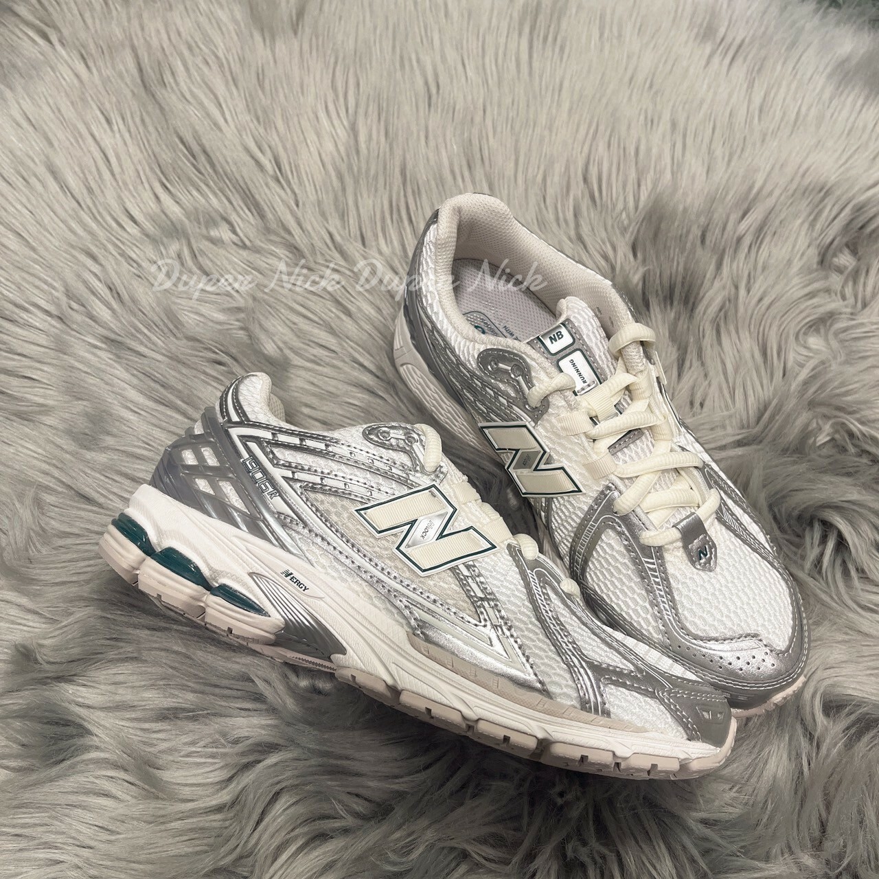 NEW BALANCE 1906R 白灰銀