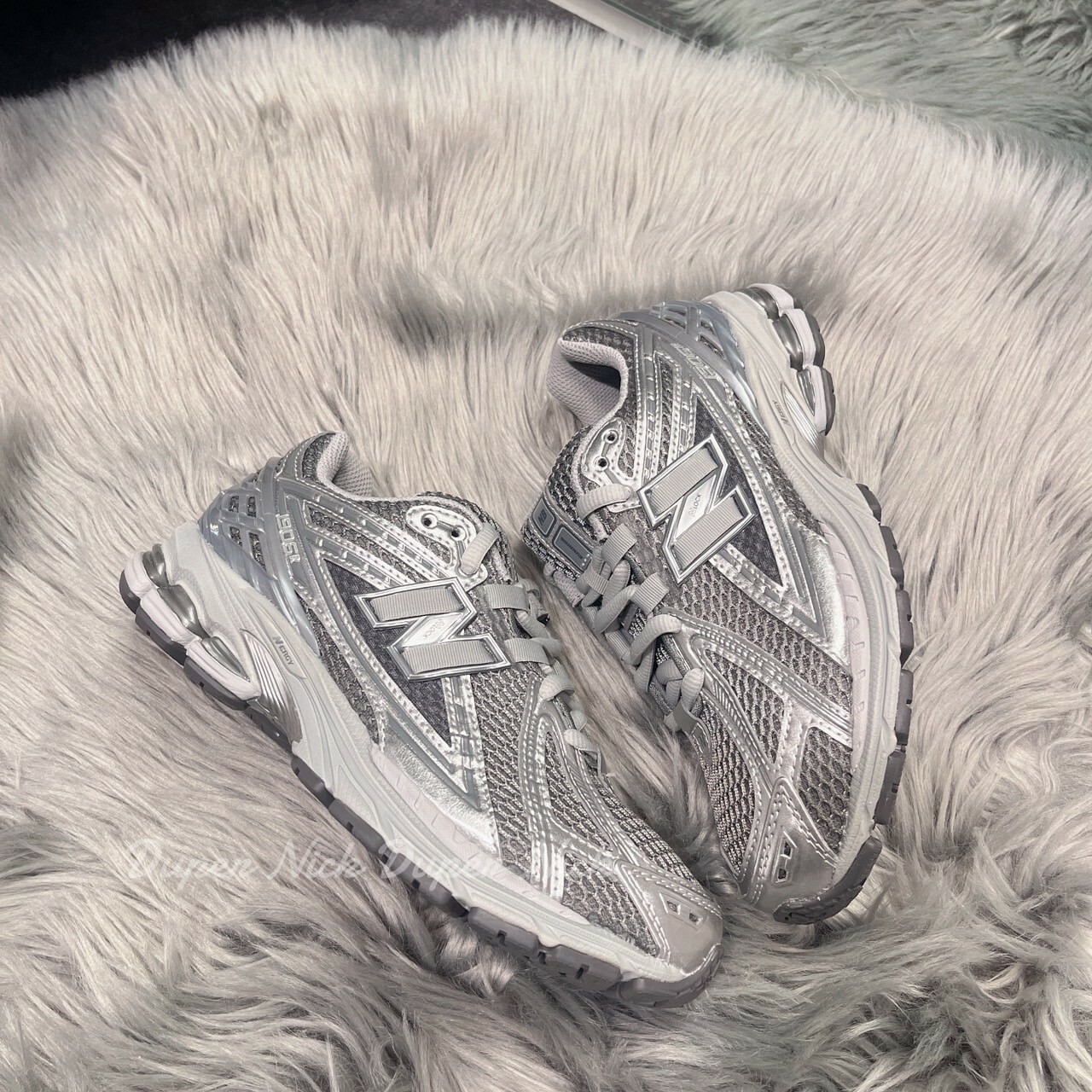 NEW BALANCE 1906R 煙灰銀