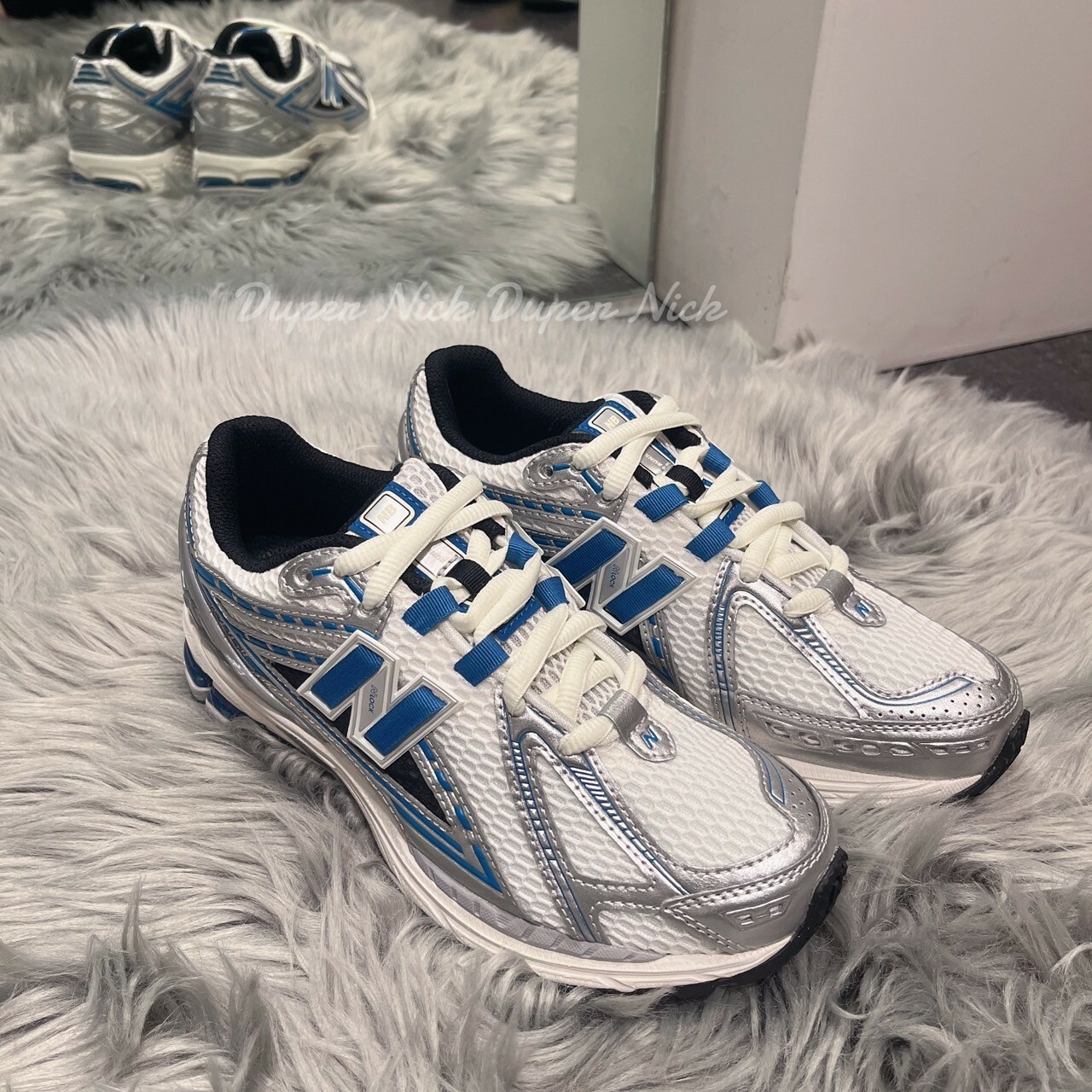 NEW BALANCE 1906R 復古銀藍