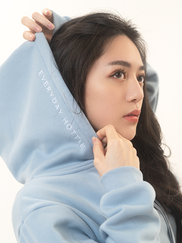 A Little Bit Hot | 今天小辣 短版帽踢 寶寶藍