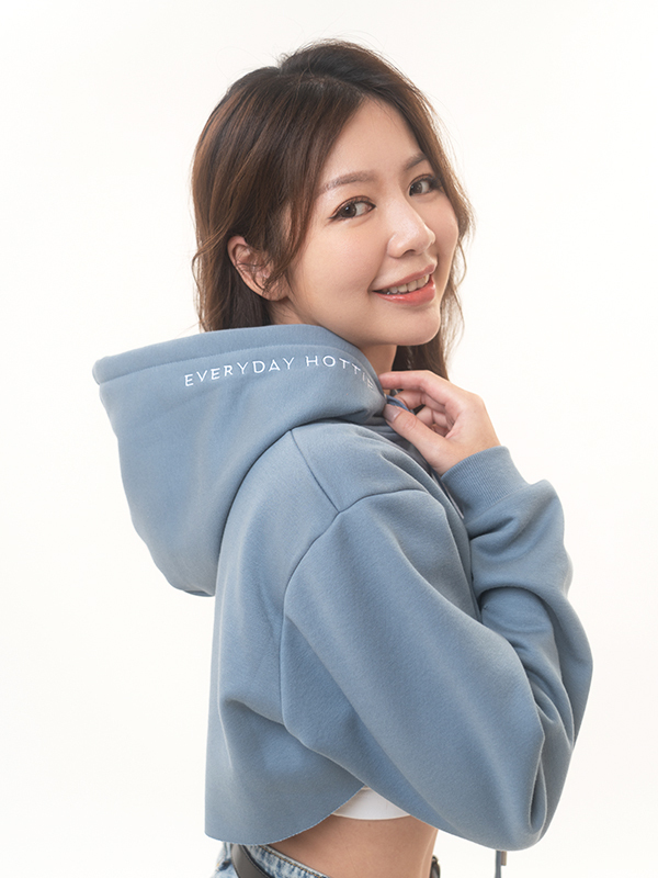 A Little Bit Hot | 今天小辣 短版帽踢 深藍