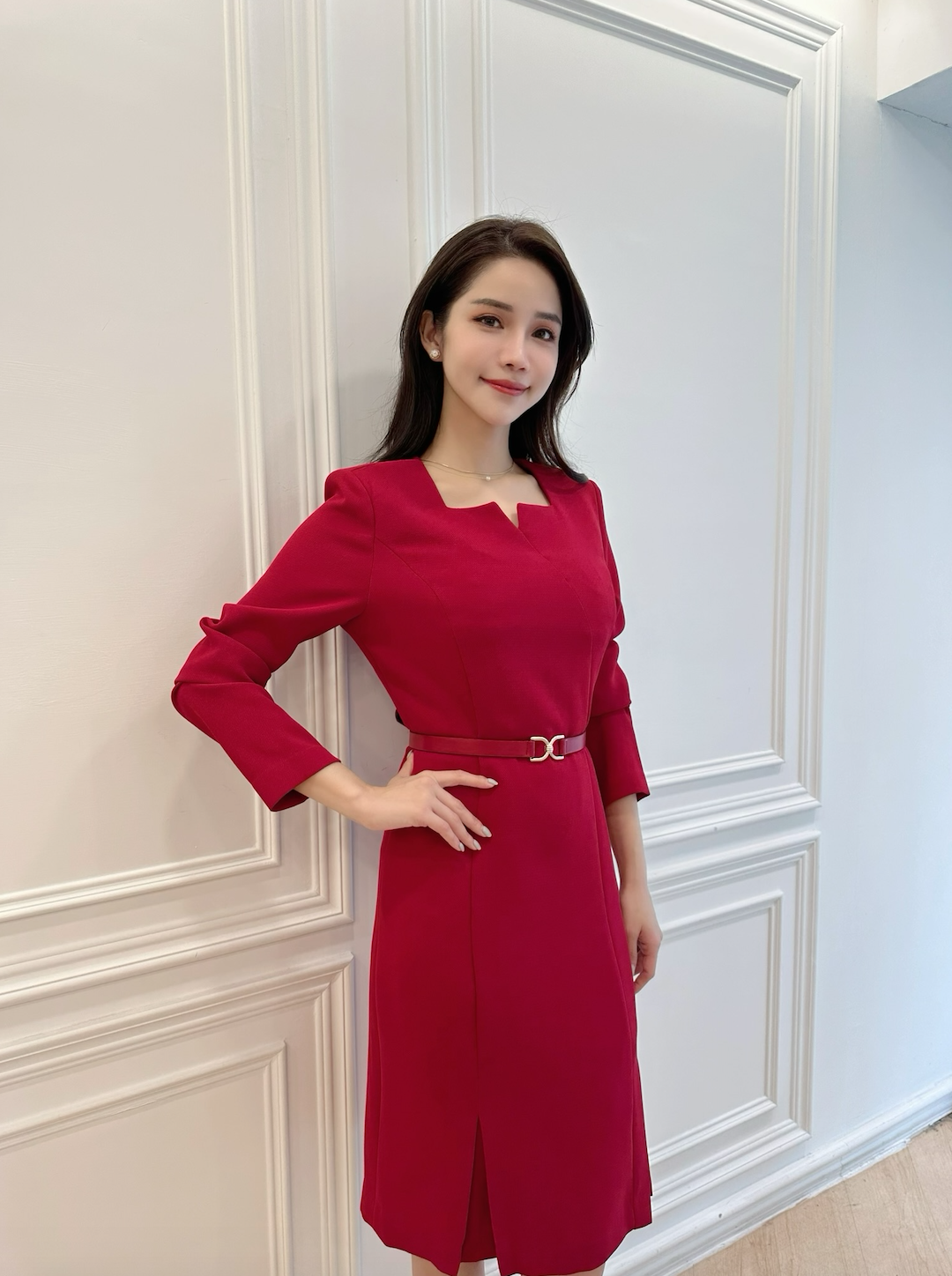 方V領金環腰帶長袖洋裝