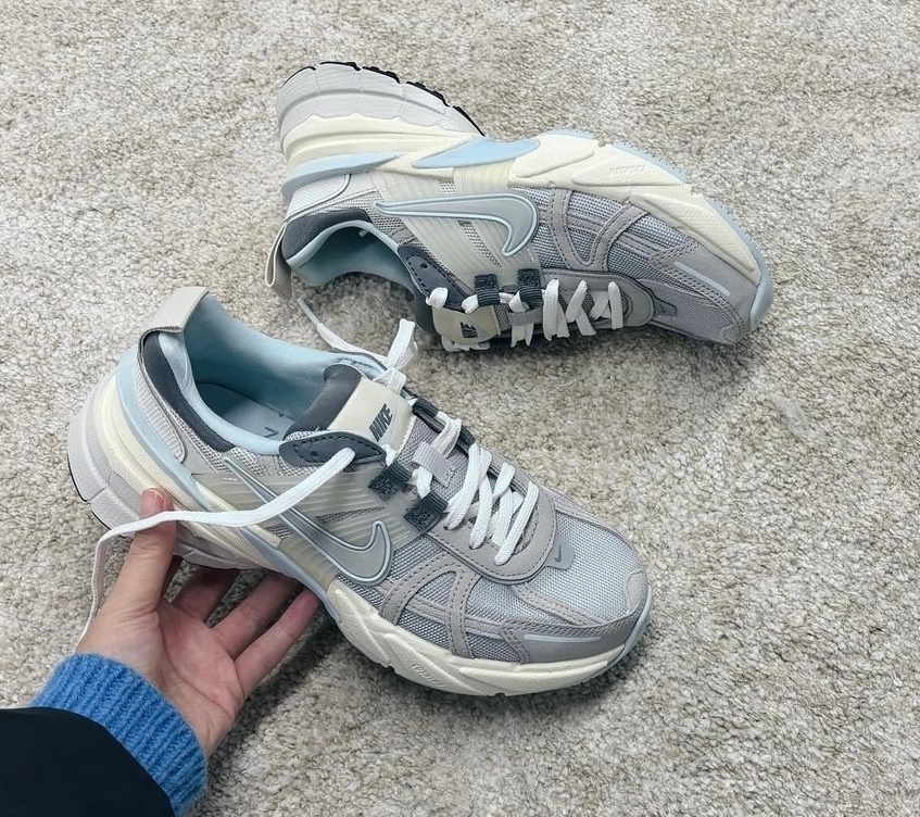 KTQ STORE ‧  NIKE V2K RUN RUNTEKK 米藍 灰白 FZ3596-072