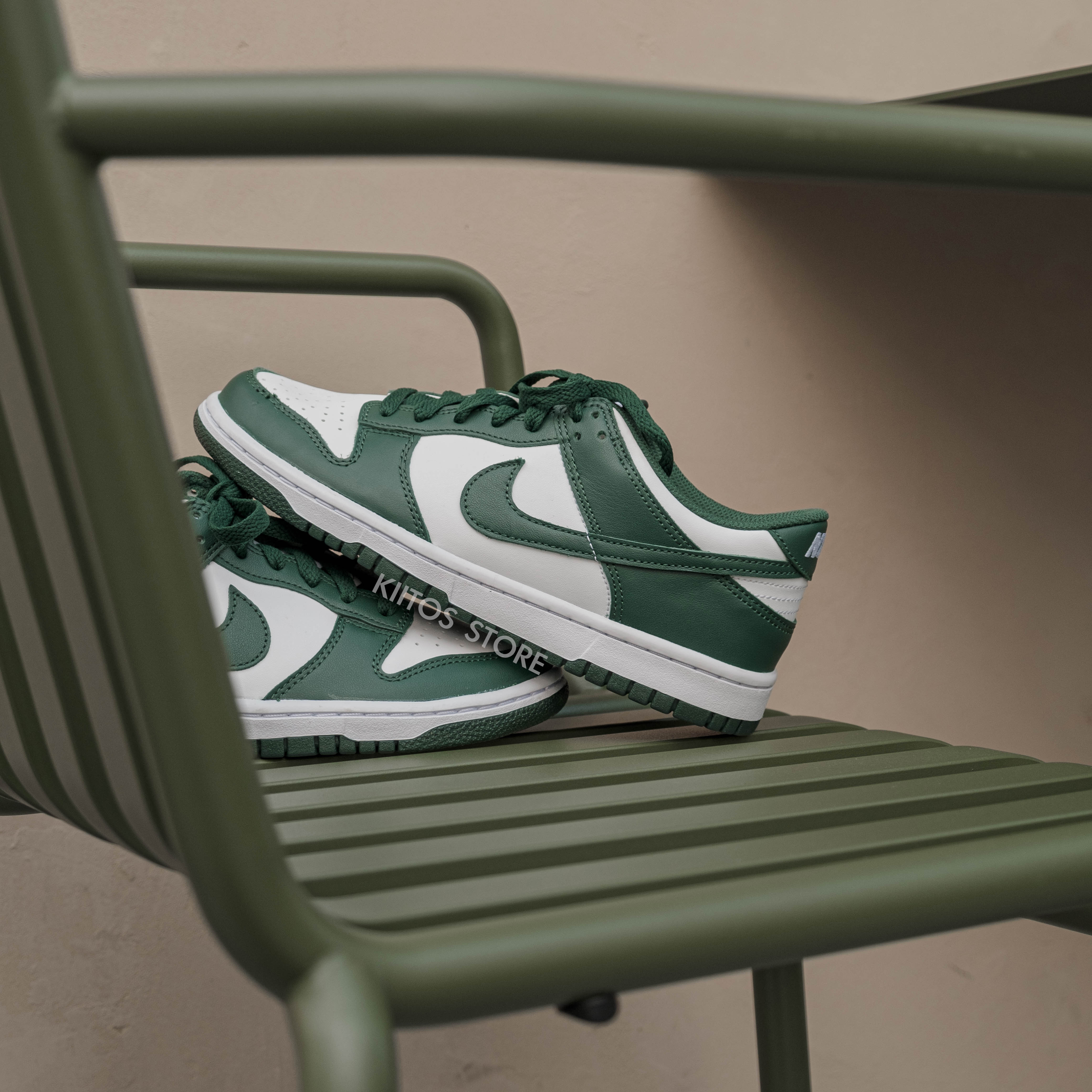 現貨出清 NIKE DUNK LOW "TEAM GREEN" GS 詹姆斯白綠 CW1590-102