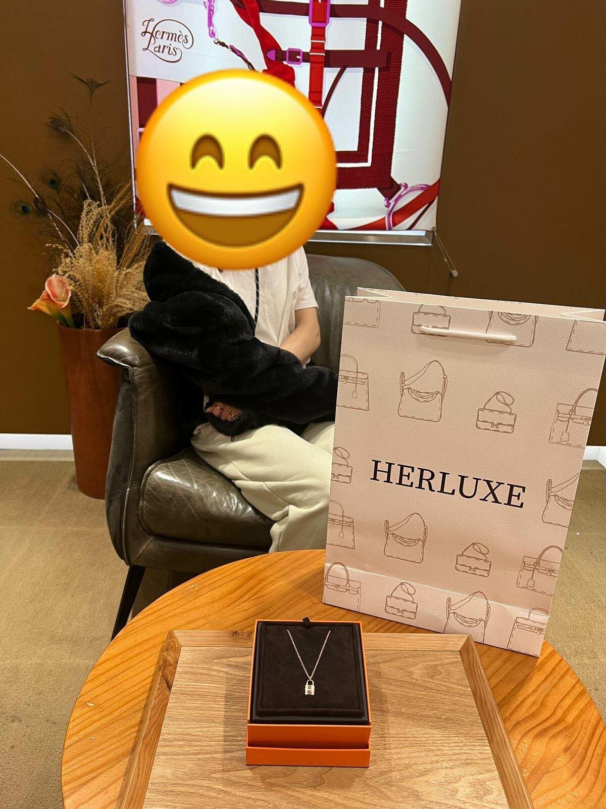 【 感謝支持 】爽快靚靚來pick up Kelly頸鏈🥳 呢條質感很好👍🏻 靚靚戴上身一定好靚😍 多謝你嘅支持🫶