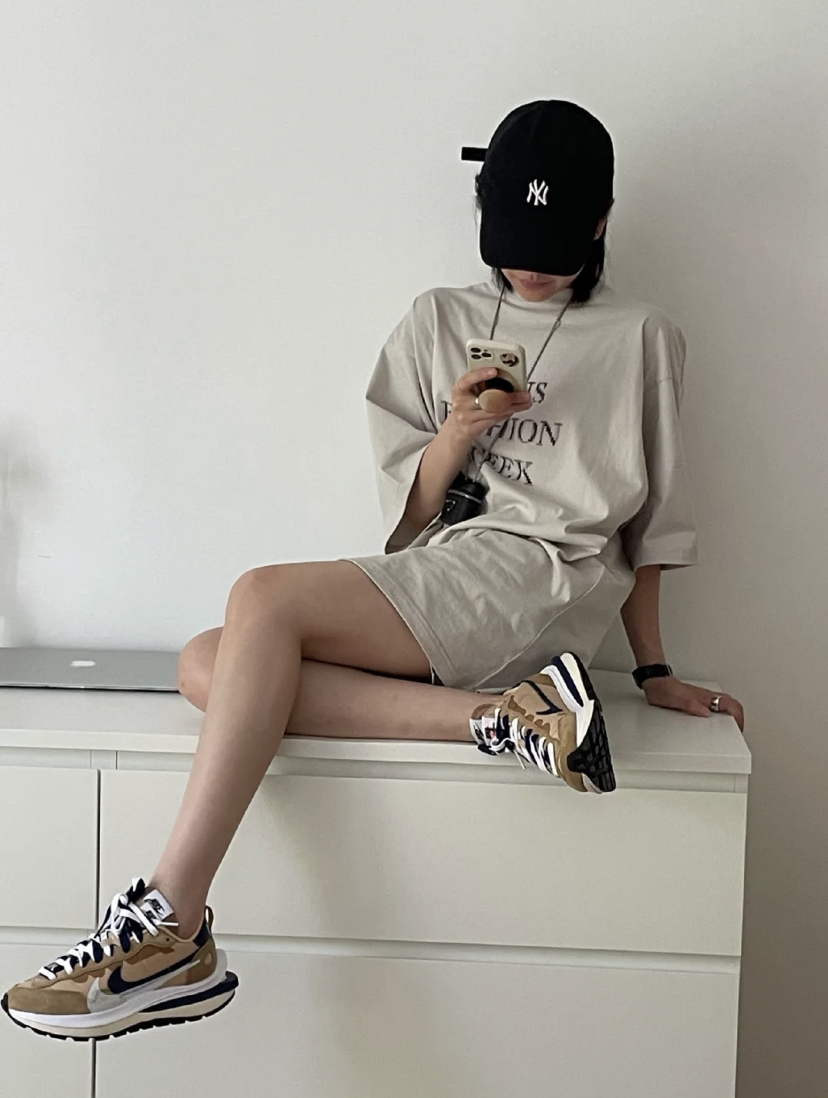 KTQ STORE ‧  Sacai x Nike VaporWaffle 卡其棕 解構 DD1875-200