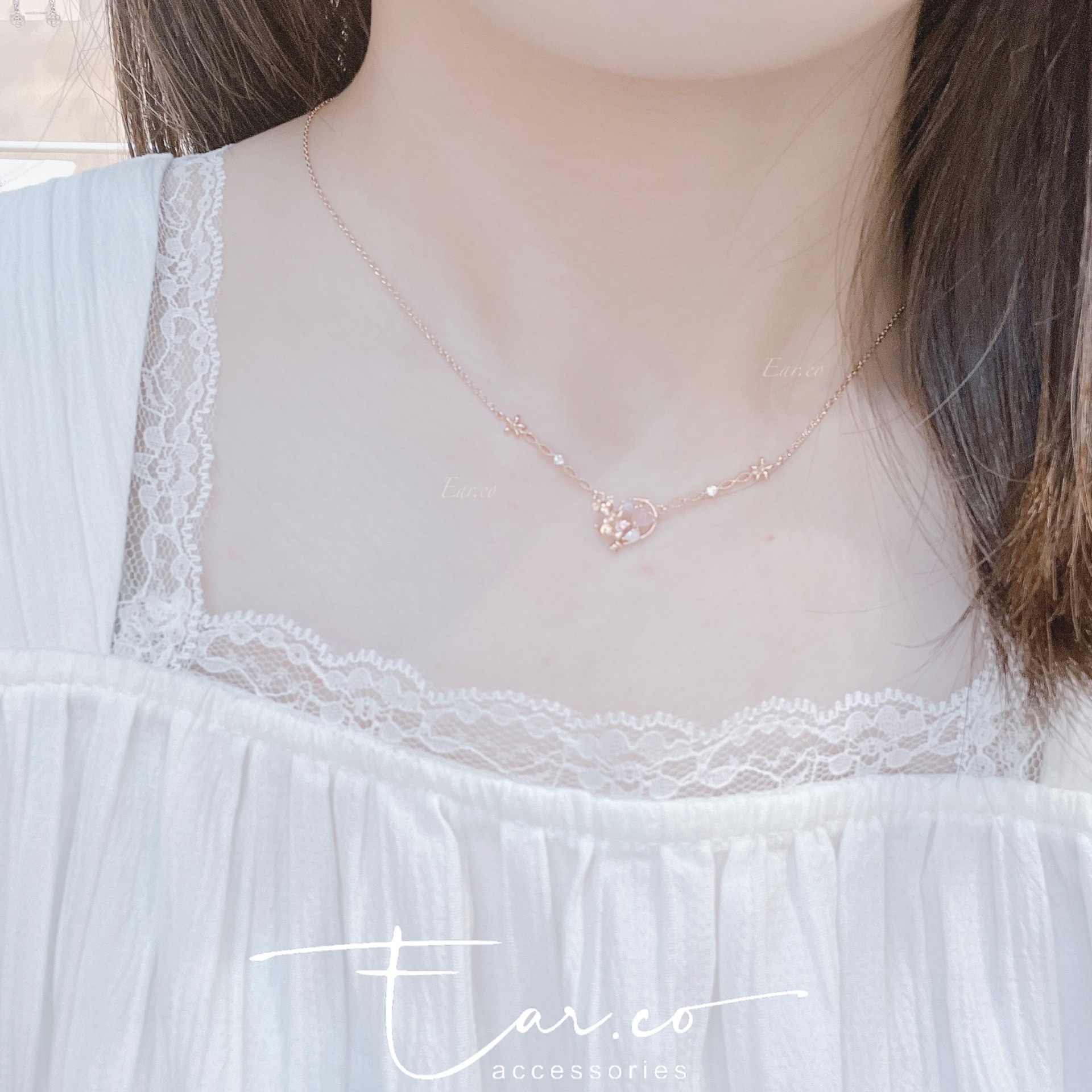 熊抱氣球愛心蛋白石花邊頸鏈