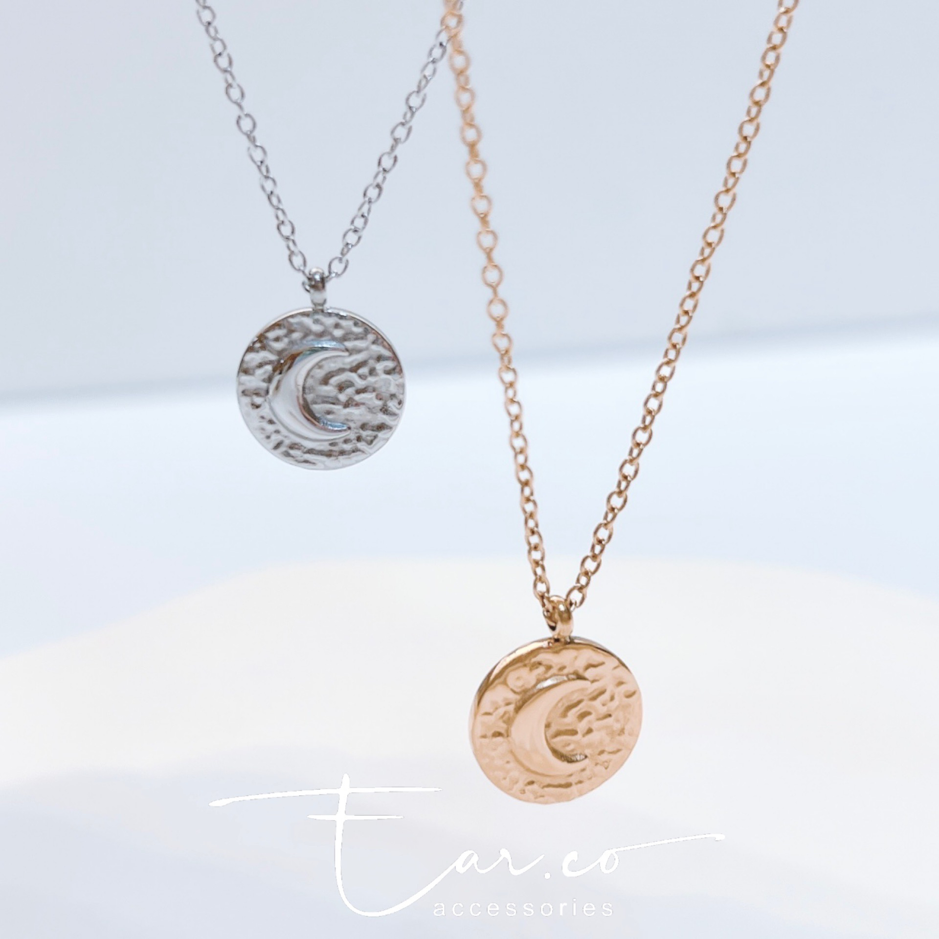 月亮浮雕金幣頸鏈 [316L醫療鋼]