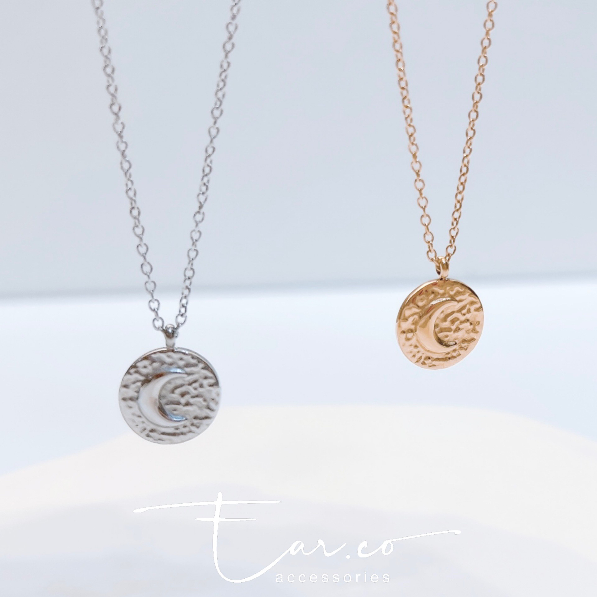 月亮浮雕金幣頸鏈 [316L醫療鋼]