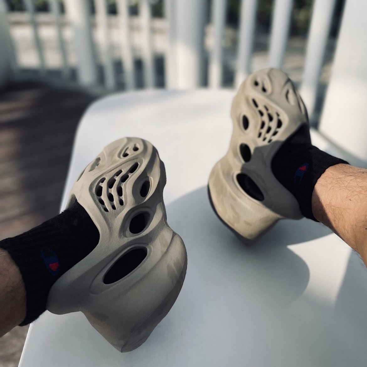 adidas Yeezy Foam RNR "Stone Sage" 鼠尾草 灰棕 GX4472