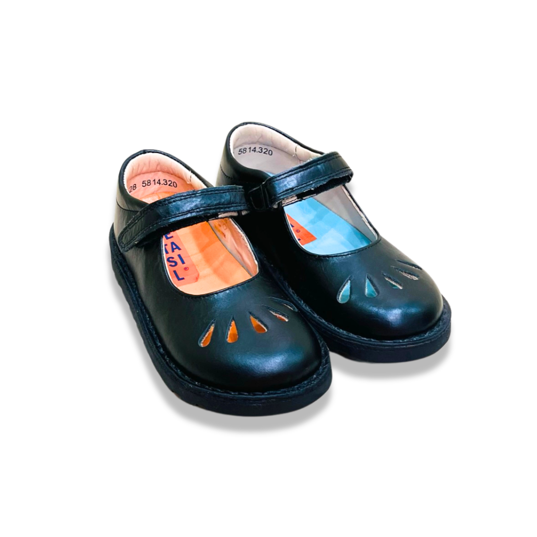 Petasil Cacilda  黑色學生皮鞋