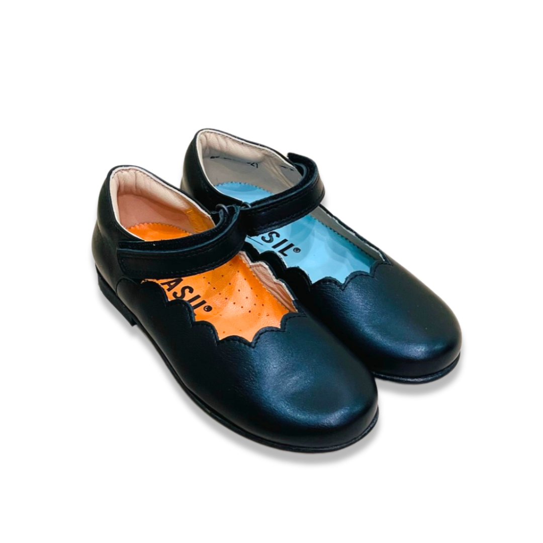 Petasil Isabella  黑色學生皮鞋