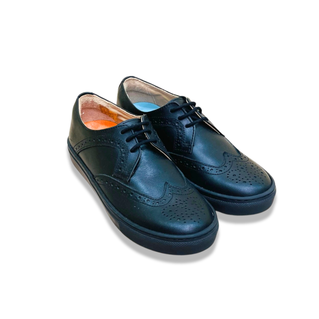 Petasil Pan 黑色學生皮鞋