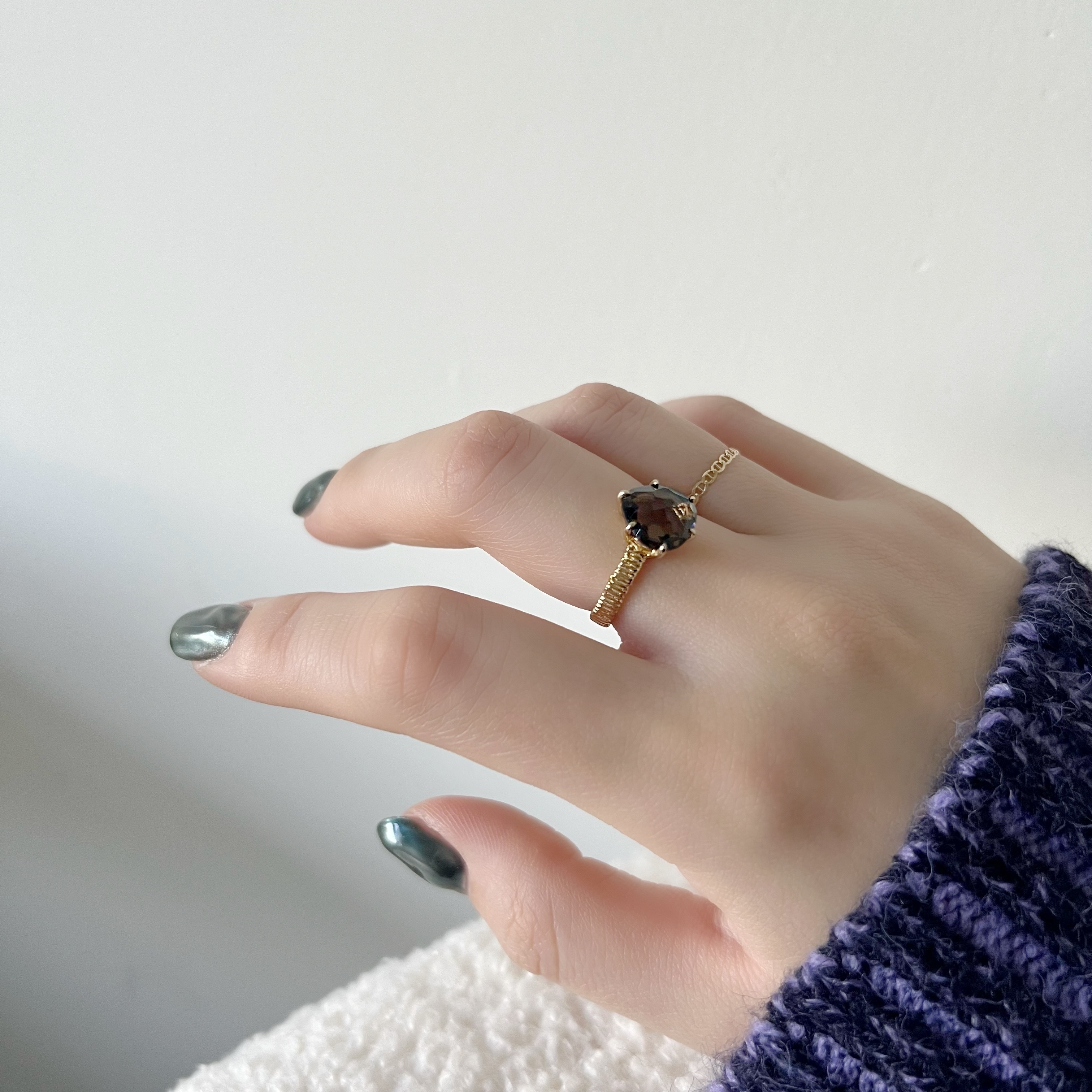 大飯糰茶晶手感刻紋戒指