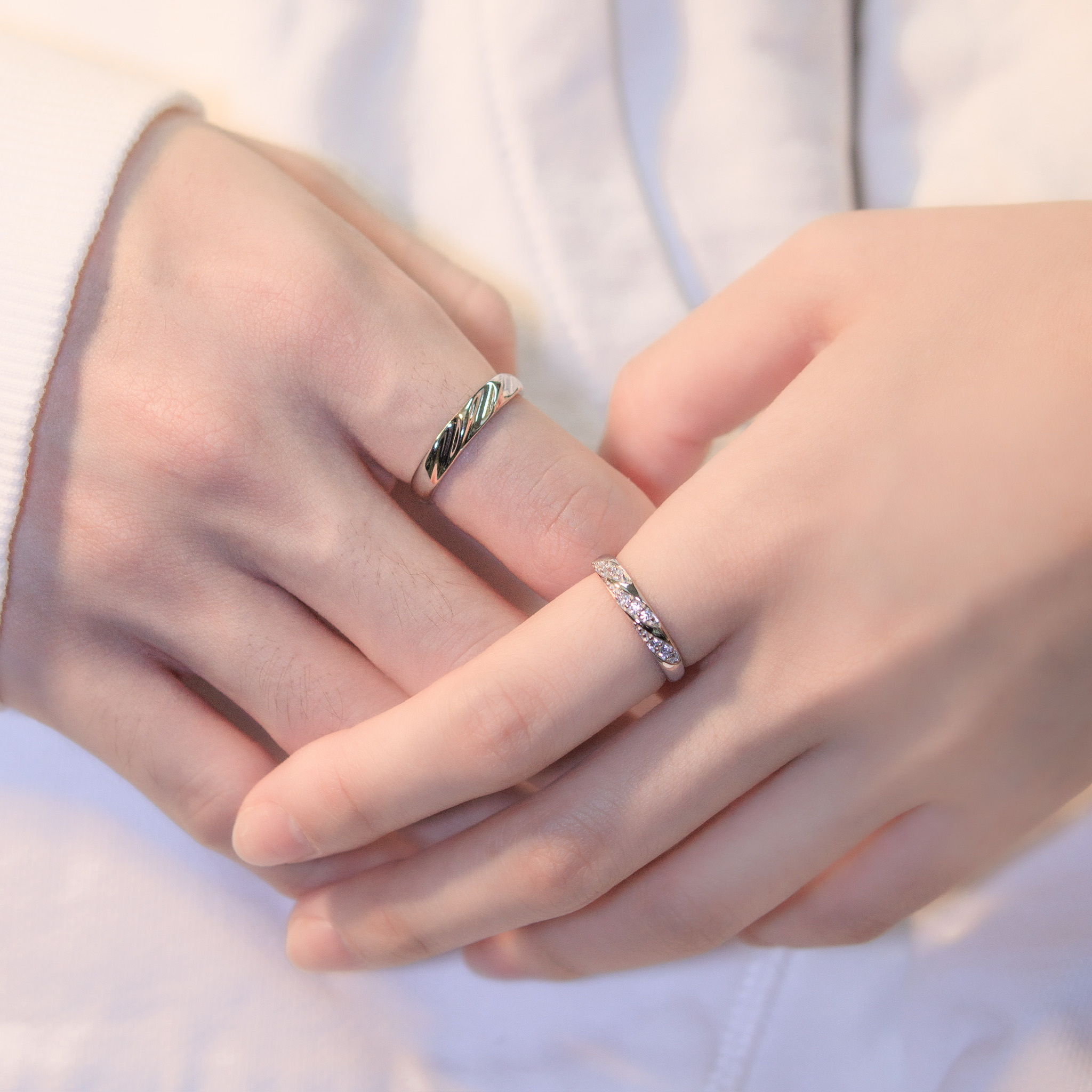 | 925純銀・ 厚鍍白金 | 歲月旅河情侶戒指（男款/女款） | RI0608 |