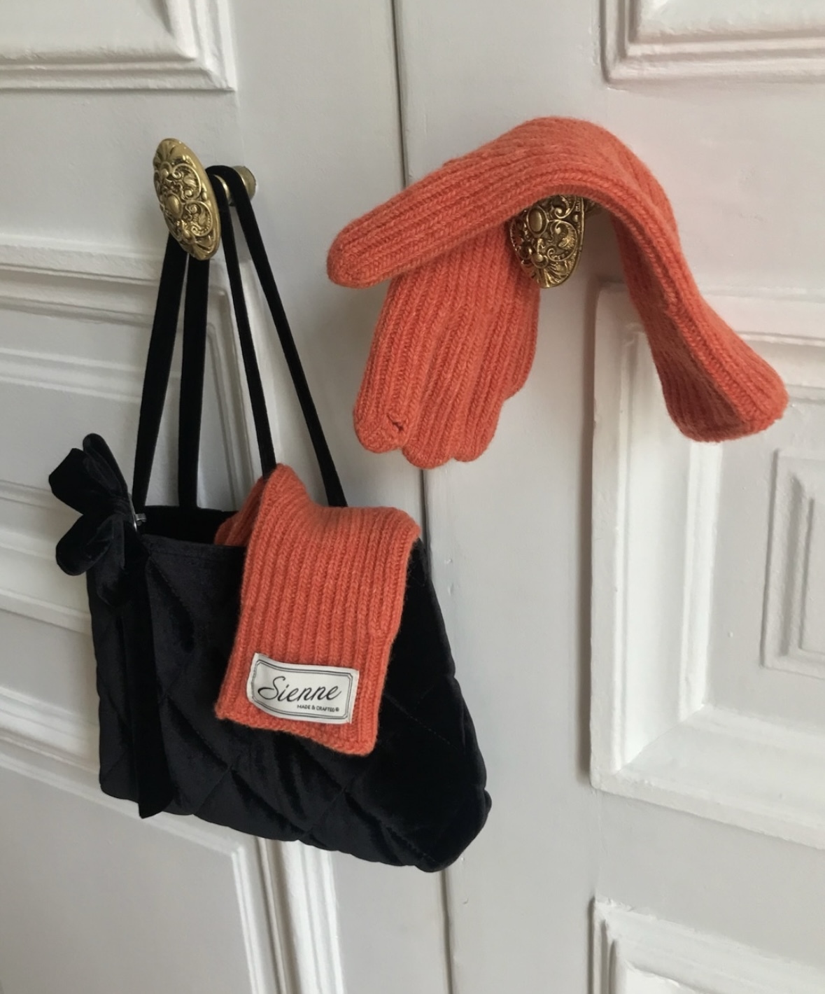 <韓國代購> SIENNE RIBBON VELVET BAG