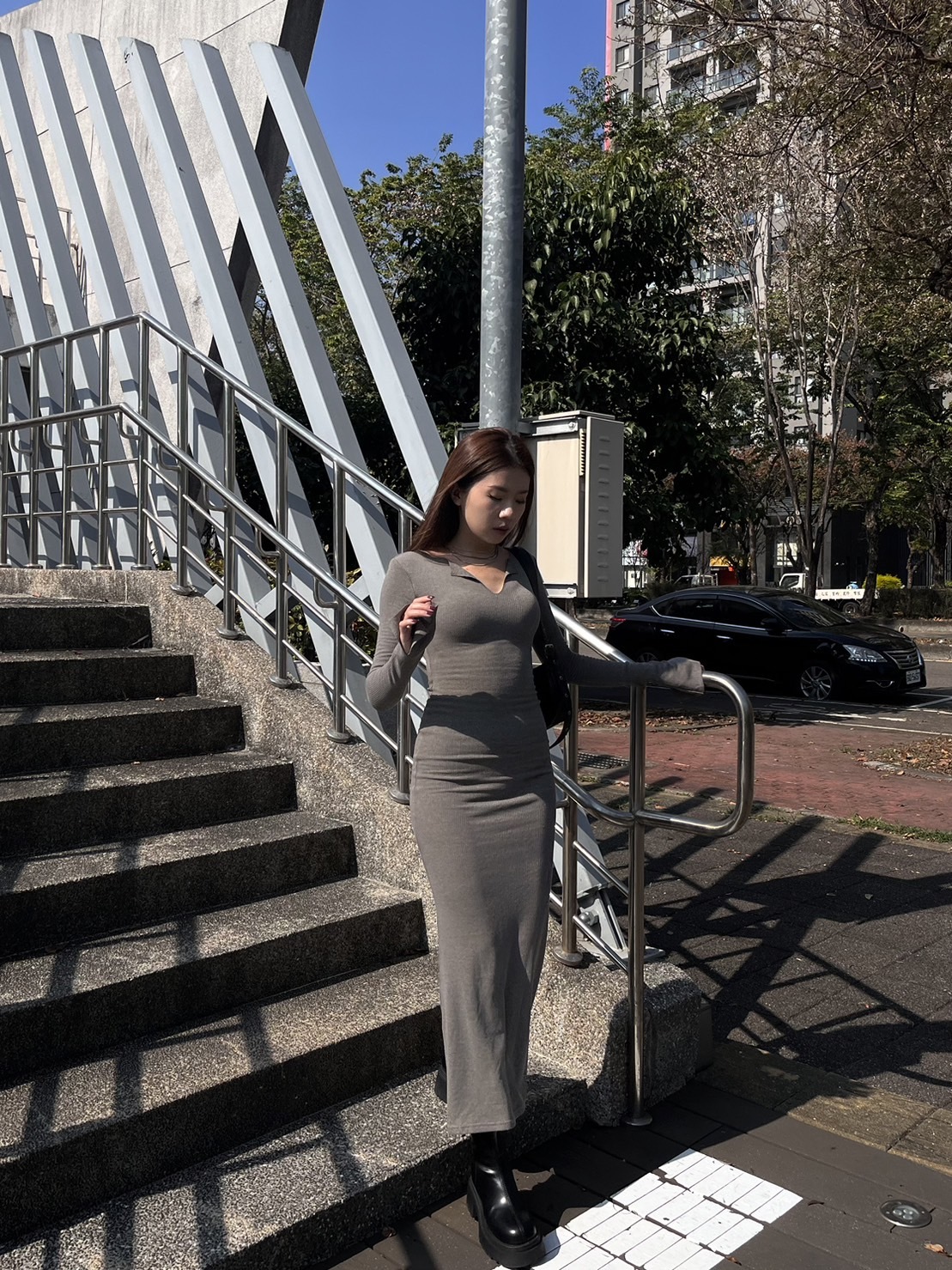 磨毛翻領長袖魚尾洋裝(2色)