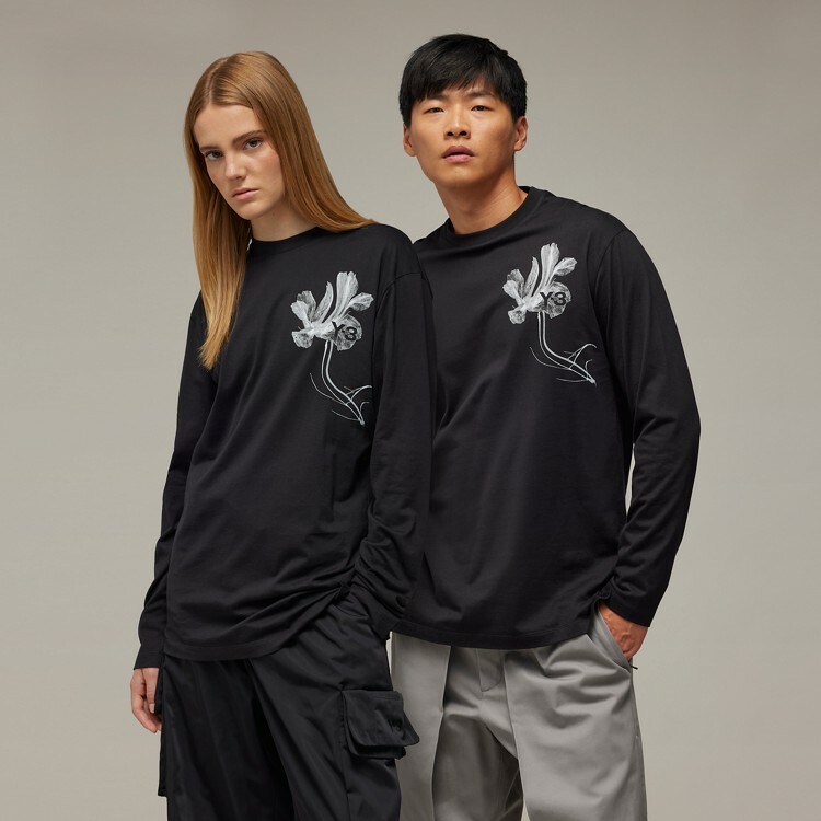 【 Y-3 GFX LS TEE 花卉圖案長TEE - 黑  】