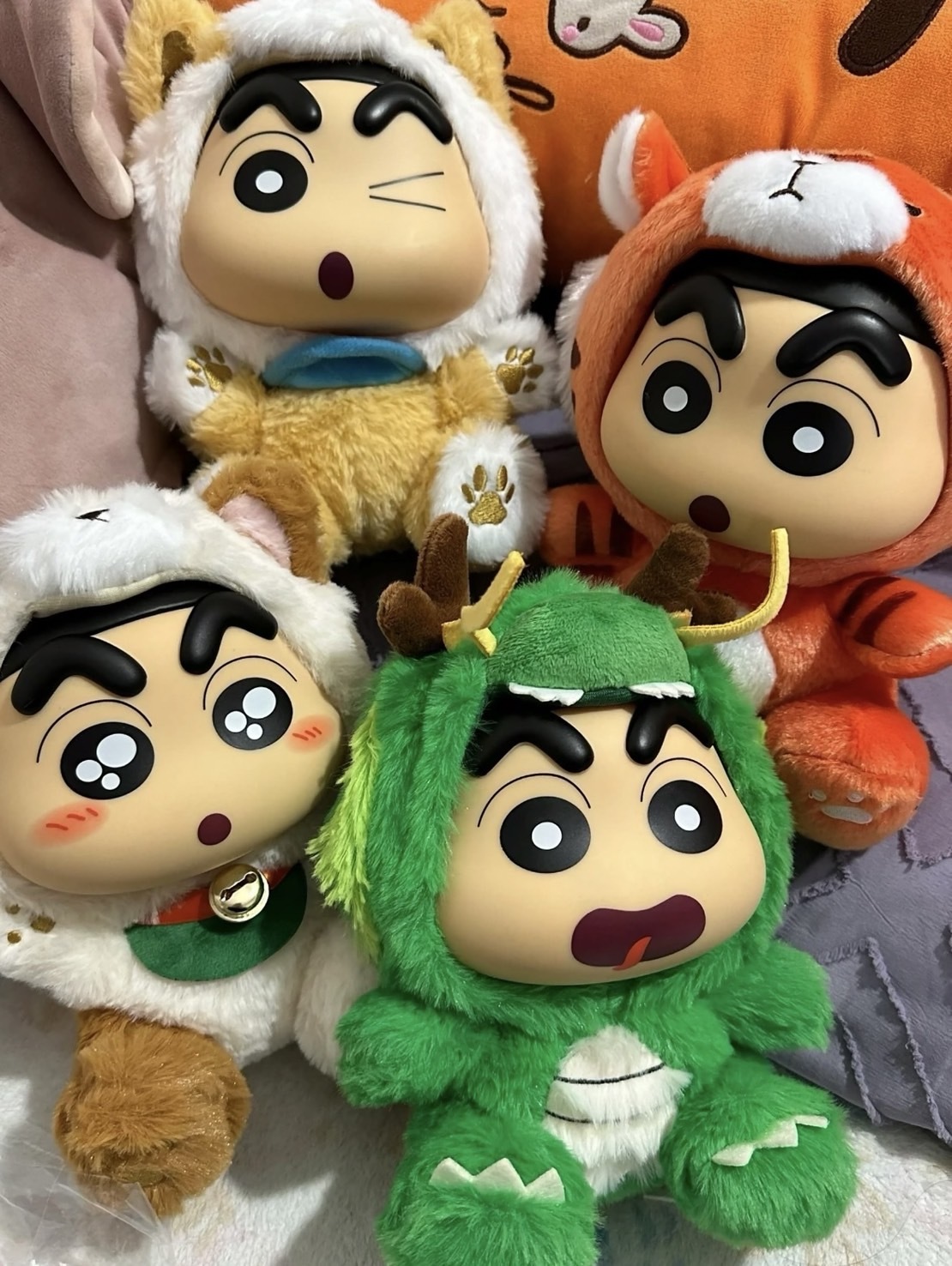 正版蠟筆小新軟膠毛絨公仔盲盒 龍年 擺件