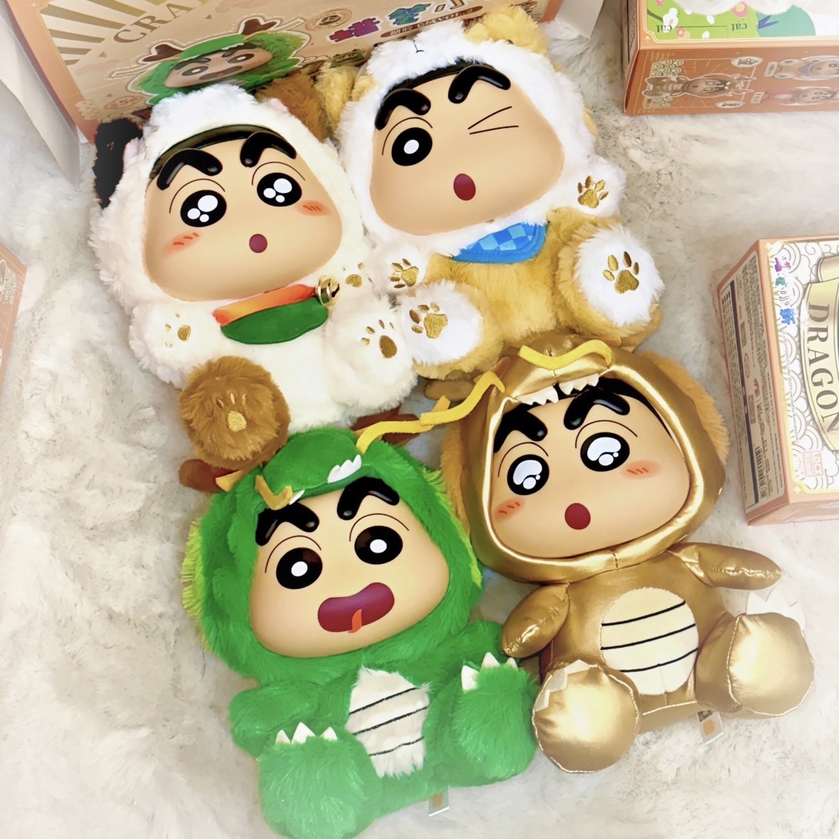 正版蠟筆小新軟膠毛絨公仔盲盒 龍年 擺件