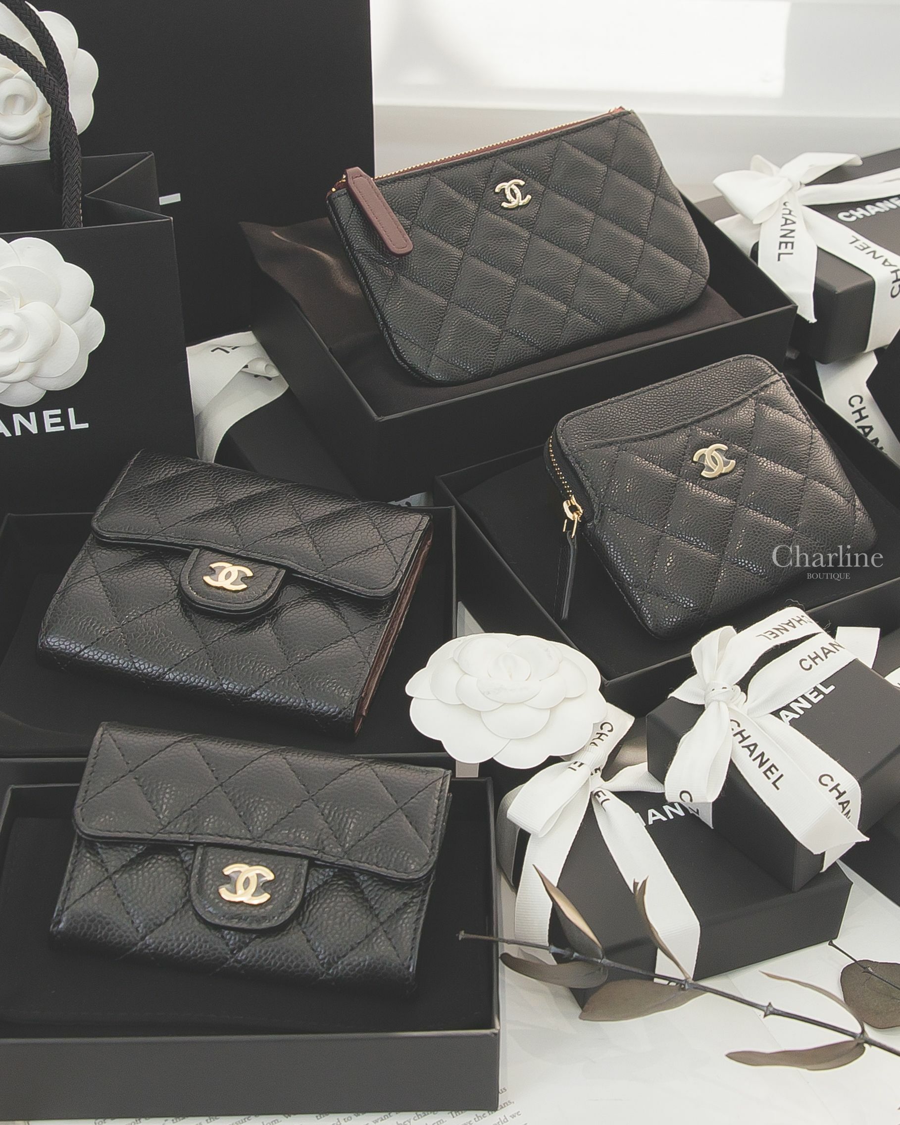 Chanel Zipped Coin Purse 黑色金CC酒紅內裡荔枝菱格紋卡片零錢夾,黑色金CC酒紅內裡荔枝菱格紋拉鍊零錢包,黑色金CC酒紅內裡荔枝菱格紋三折短夾,黑色金CC酒紅內裡荔枝菱格紋零錢夾-Charline Boutique 精品代購