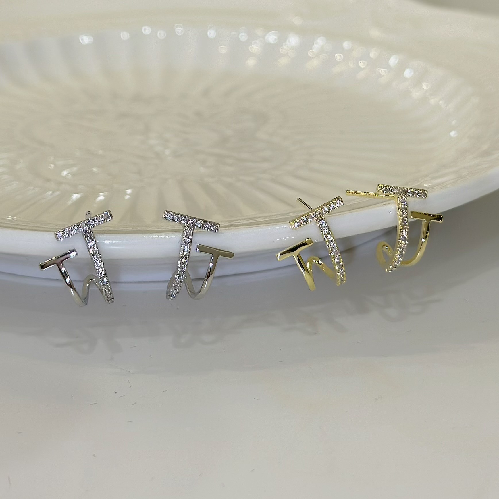 A35排鑽T字雙層耳貼