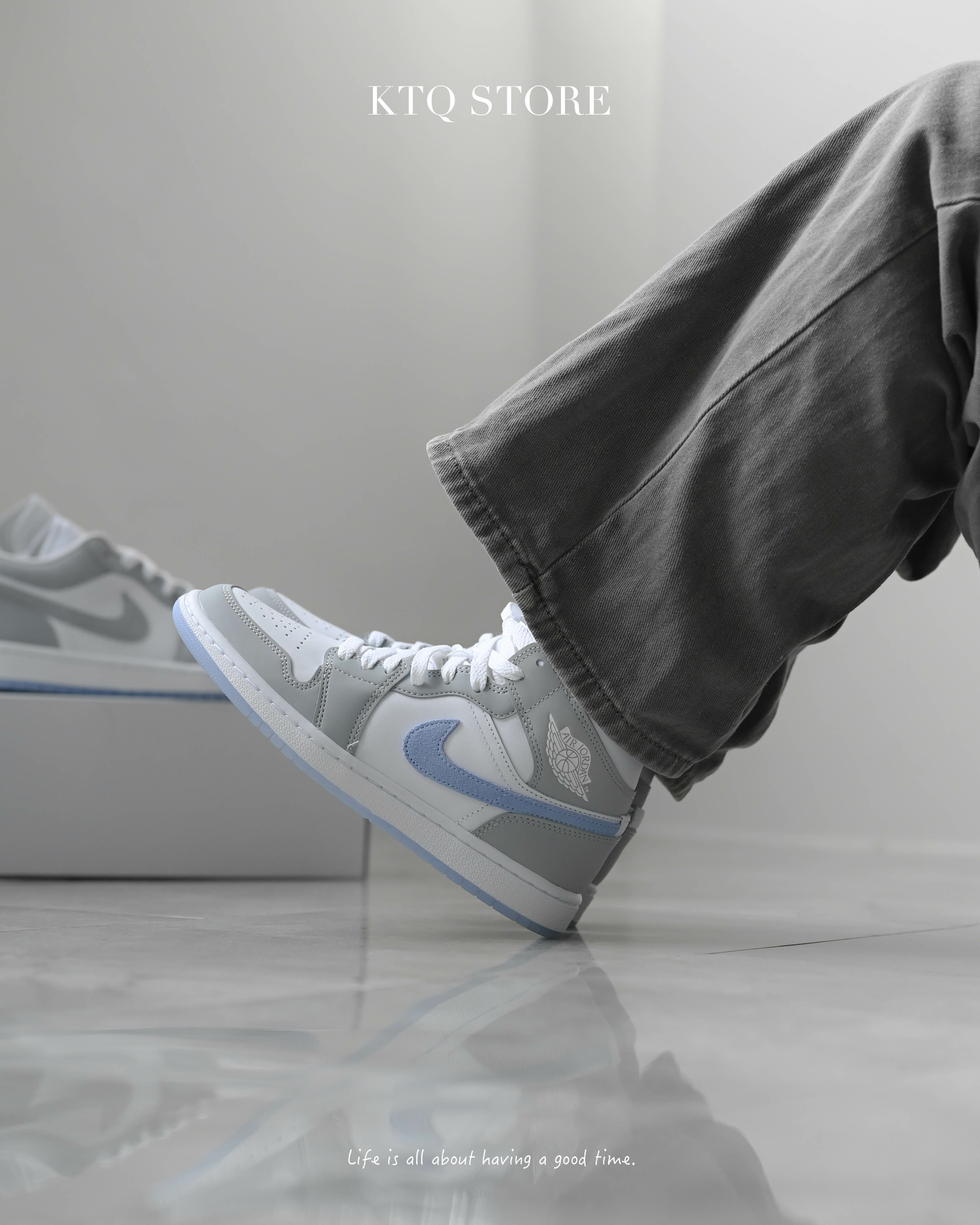 KTQ STORE ‧ NIKE AIR JORDAN 1 MID 白灰水藍中筒小DIOR 一代 BQ6472-105