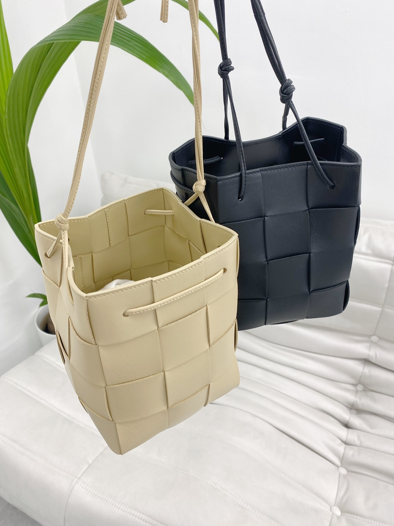 BV Cassette Bucket Bag