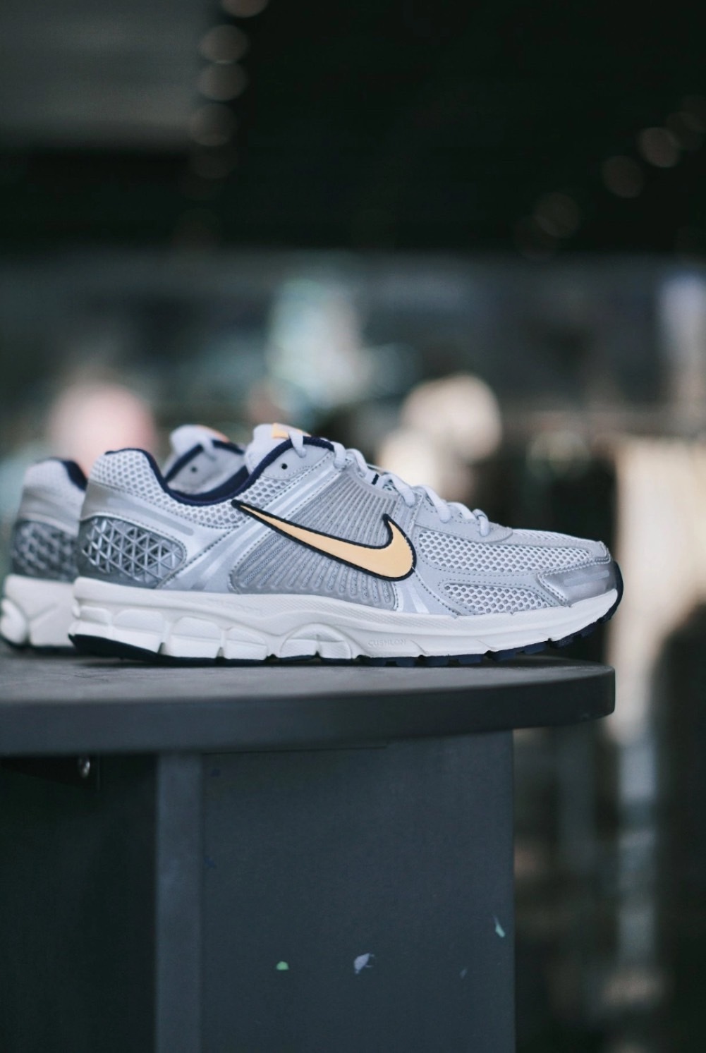 KTQ STORE ‧  Nike Vomero 5 "Laser Orange" 灰橙 FJ4151-001