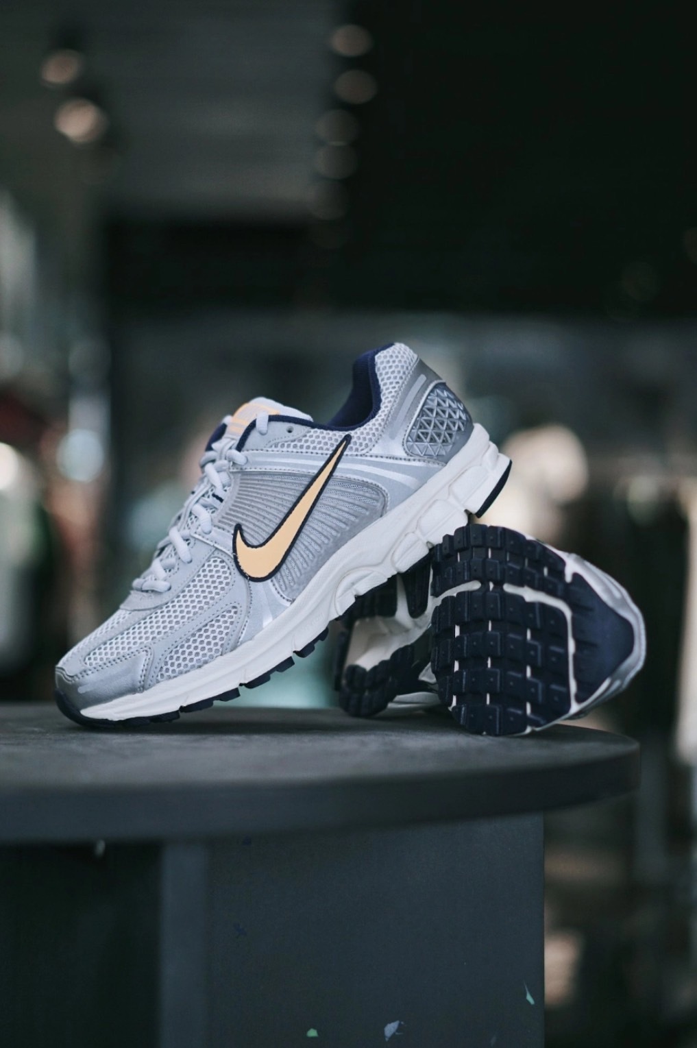 KTQ STORE ‧  Nike Vomero 5 "Laser Orange" 灰橙 FJ4151-001