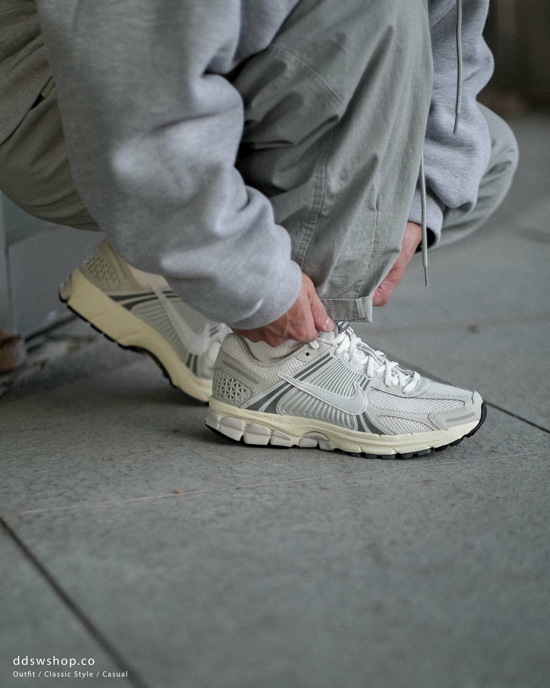 Nike Zoom Vomero 5 奶油灰白 奶油底 復古  HF0731-007