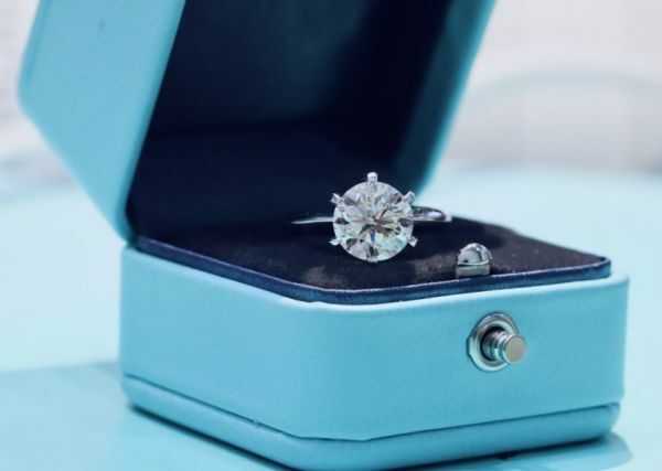 寵粉訂制 GIA鑽戒来囉！被喻為邱比特用八只箭射下妳的8颗心