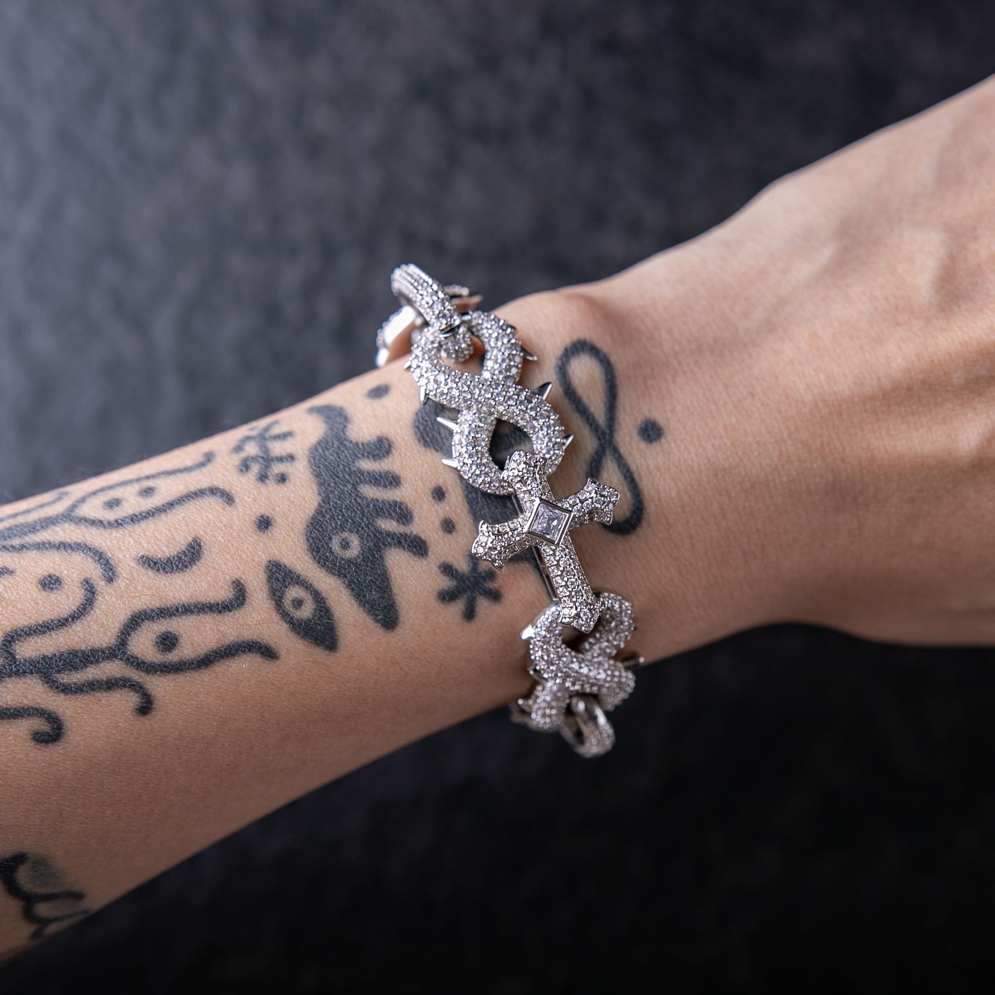 20mm滿鑲荊棘樣式無限十字手鍊