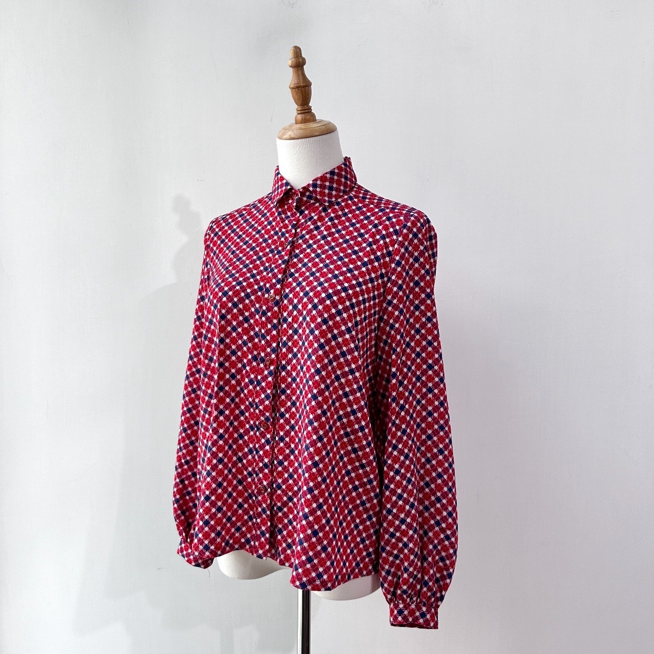 紅色菱形格紋長袖上衣