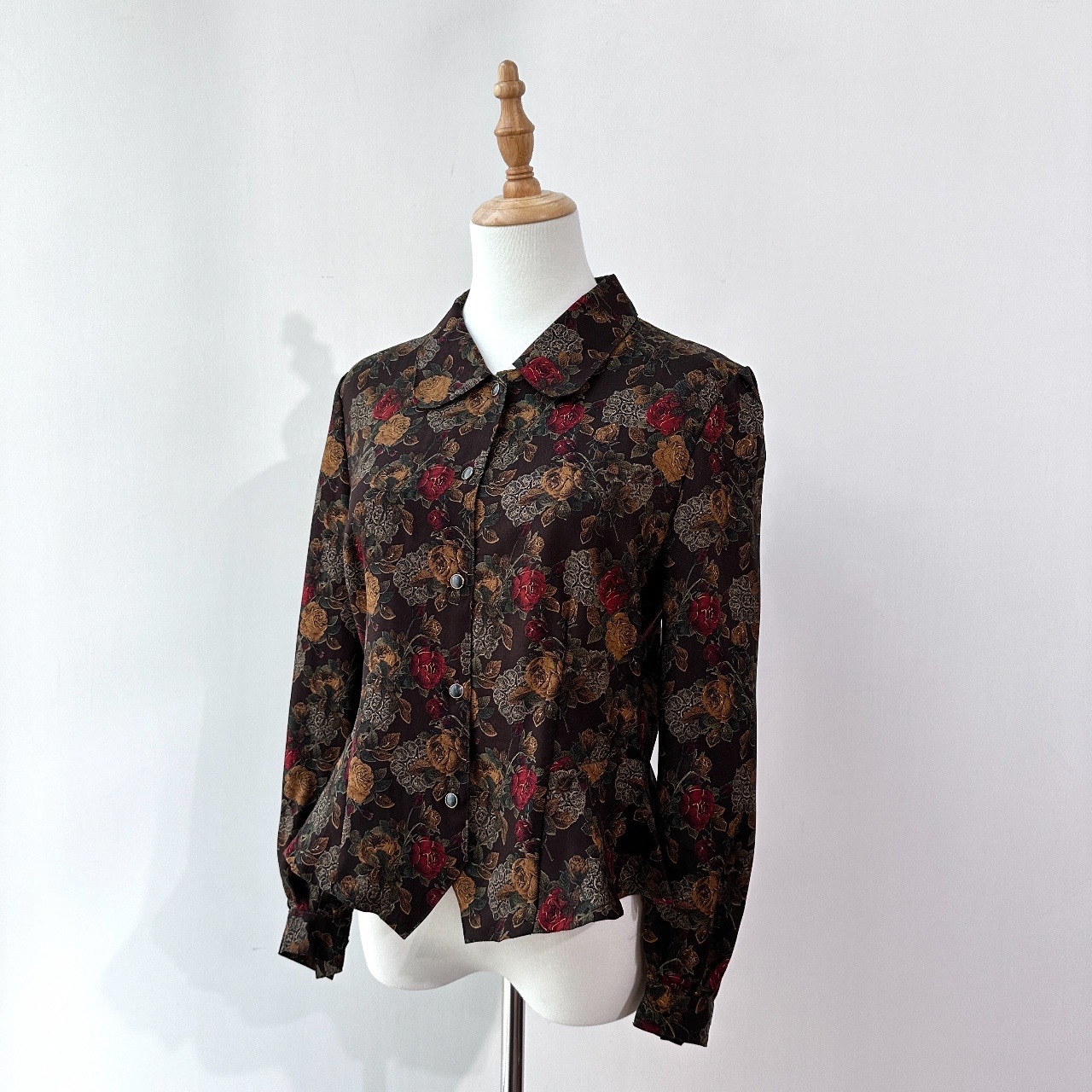 深啡色牡丹花圖案長袖上衣