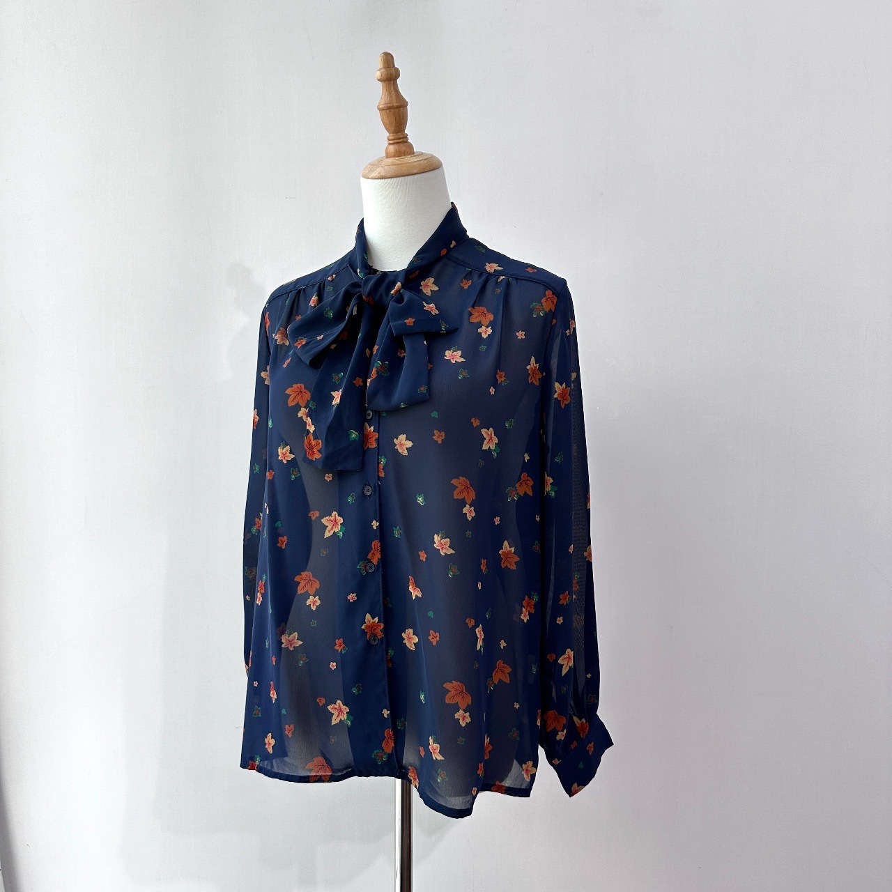 日本製Viva House深藍色楓葉上衣