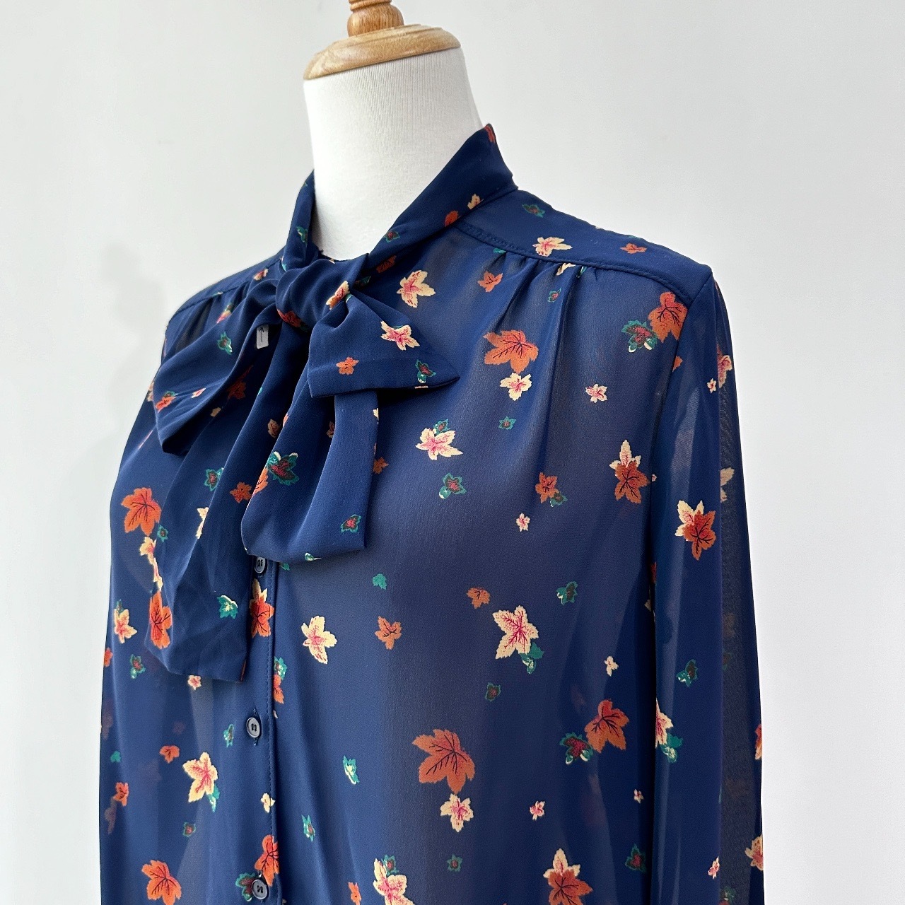 日本製Viva House深藍色楓葉上衣