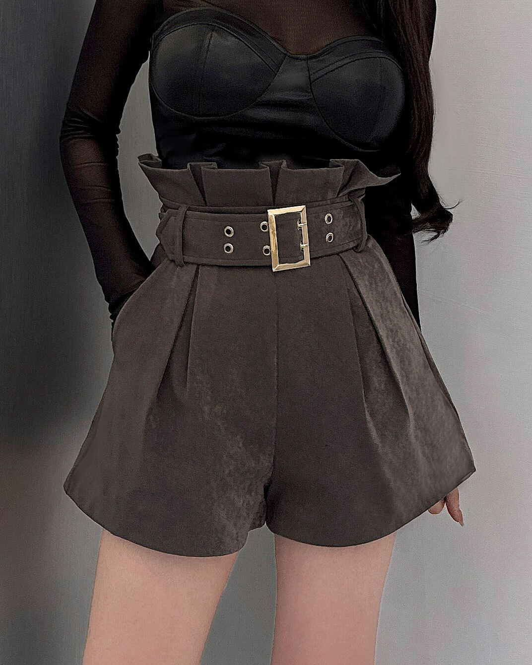 訂製-仿絨金屬腰帶花苞短褲