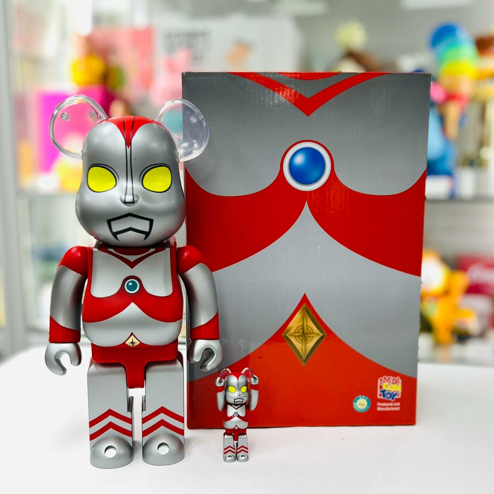 (OPENED BOX little bit damage) 100%+400% BE@RBRICK Ultraman 80
