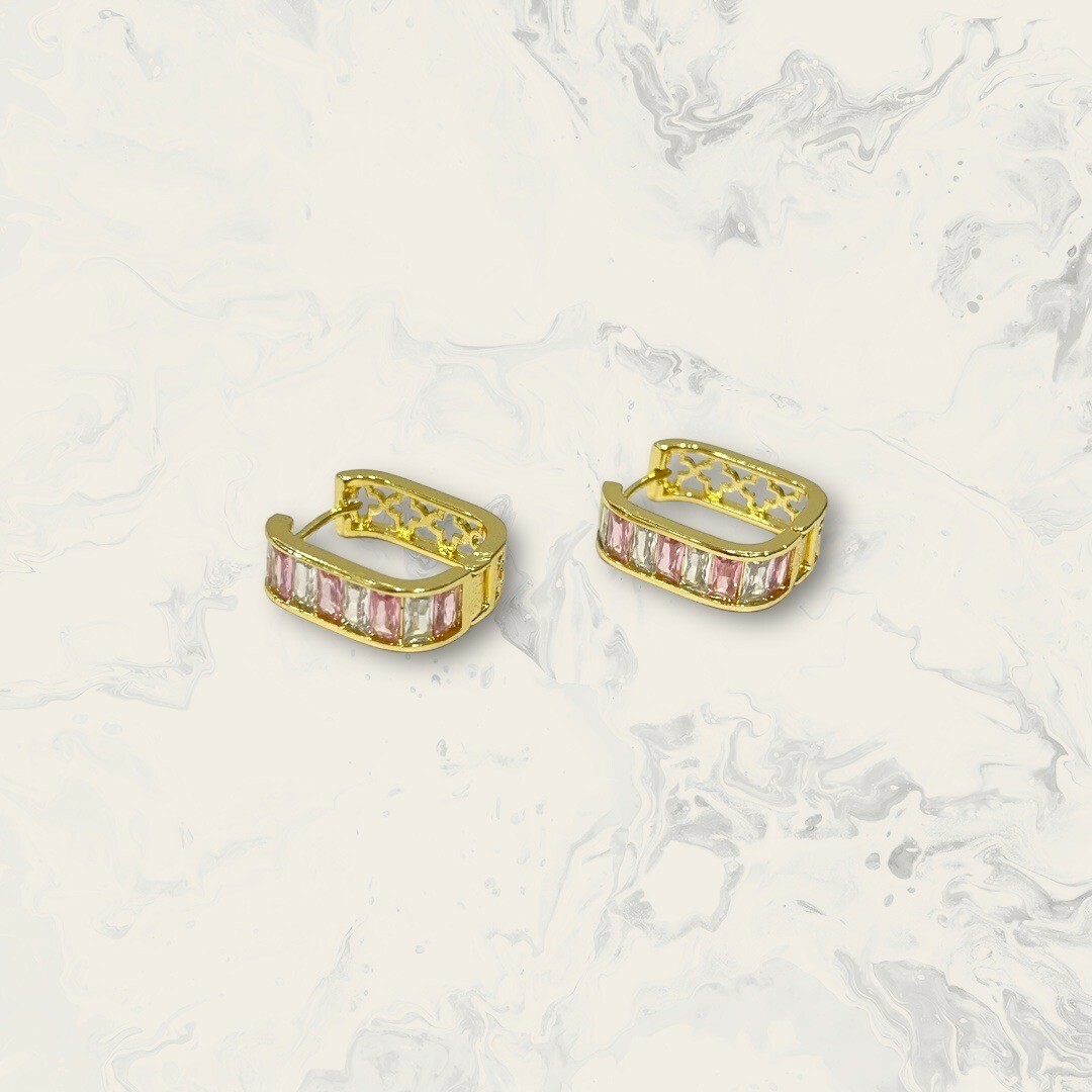 韓國直送-鋼針 易扣 寬版交錯排列白粉橫告後四葉花簍空橢圓